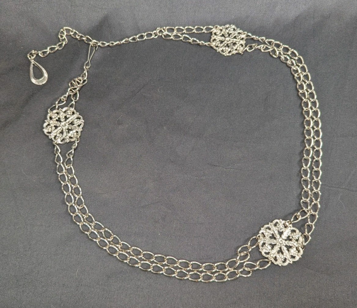 Women’s Vintage 70s Silver Tone Flower Medallion Double Chain Belt Sz XS / S