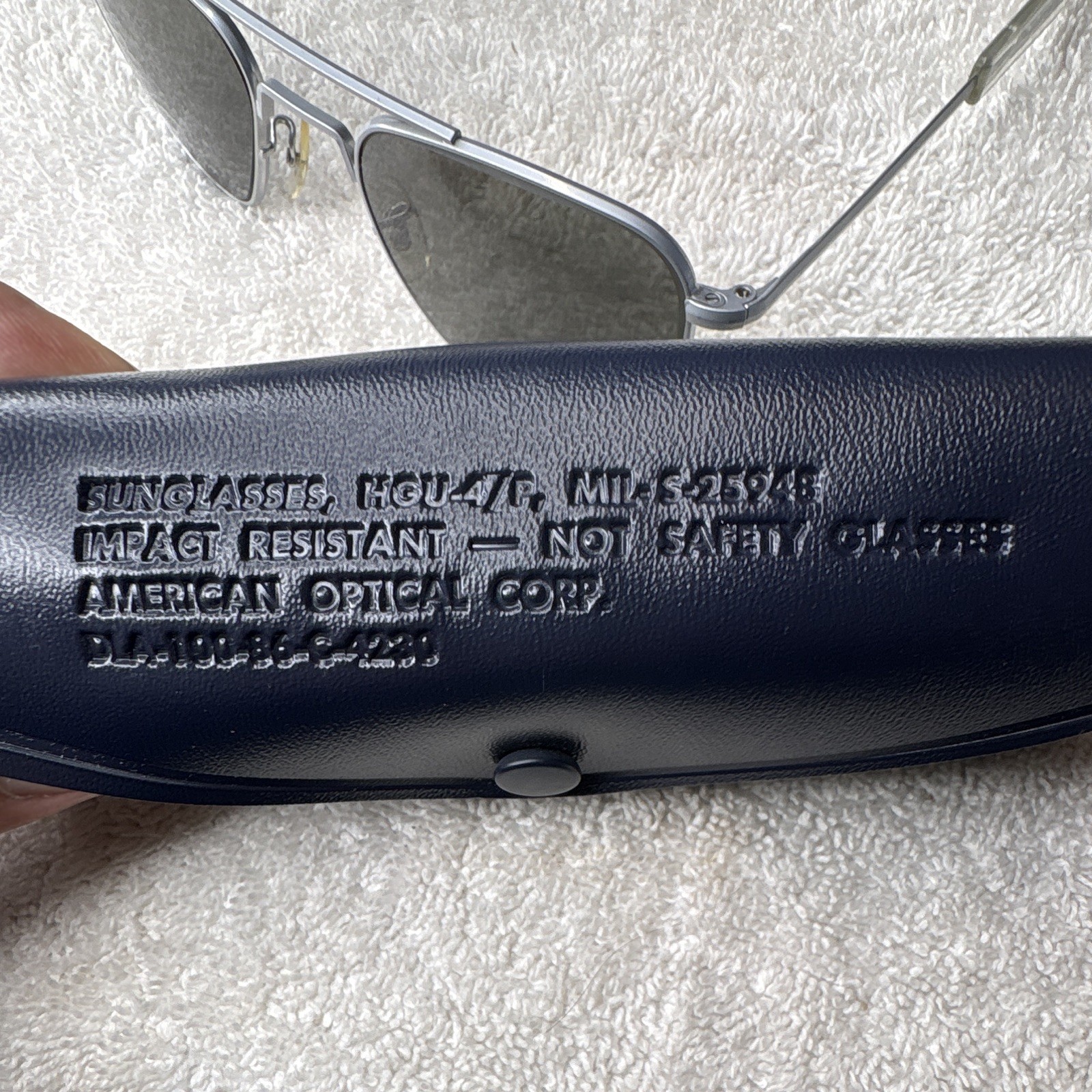 American Optical HGU-47P Vietnam 1970 US Navy Aviator Sunglasses. New w/ case!