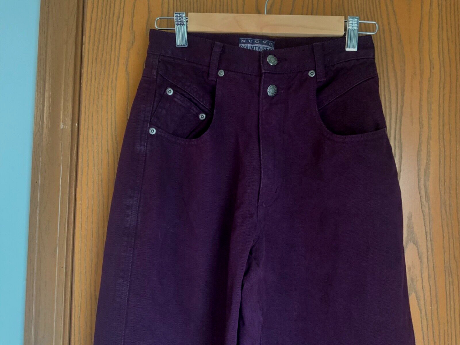 VINTAGE NUOVO DOUBLE BUTTON BURGUNDY DENIM JEANS SIZE 5/6 L WOMENS STRAIGHT LEG