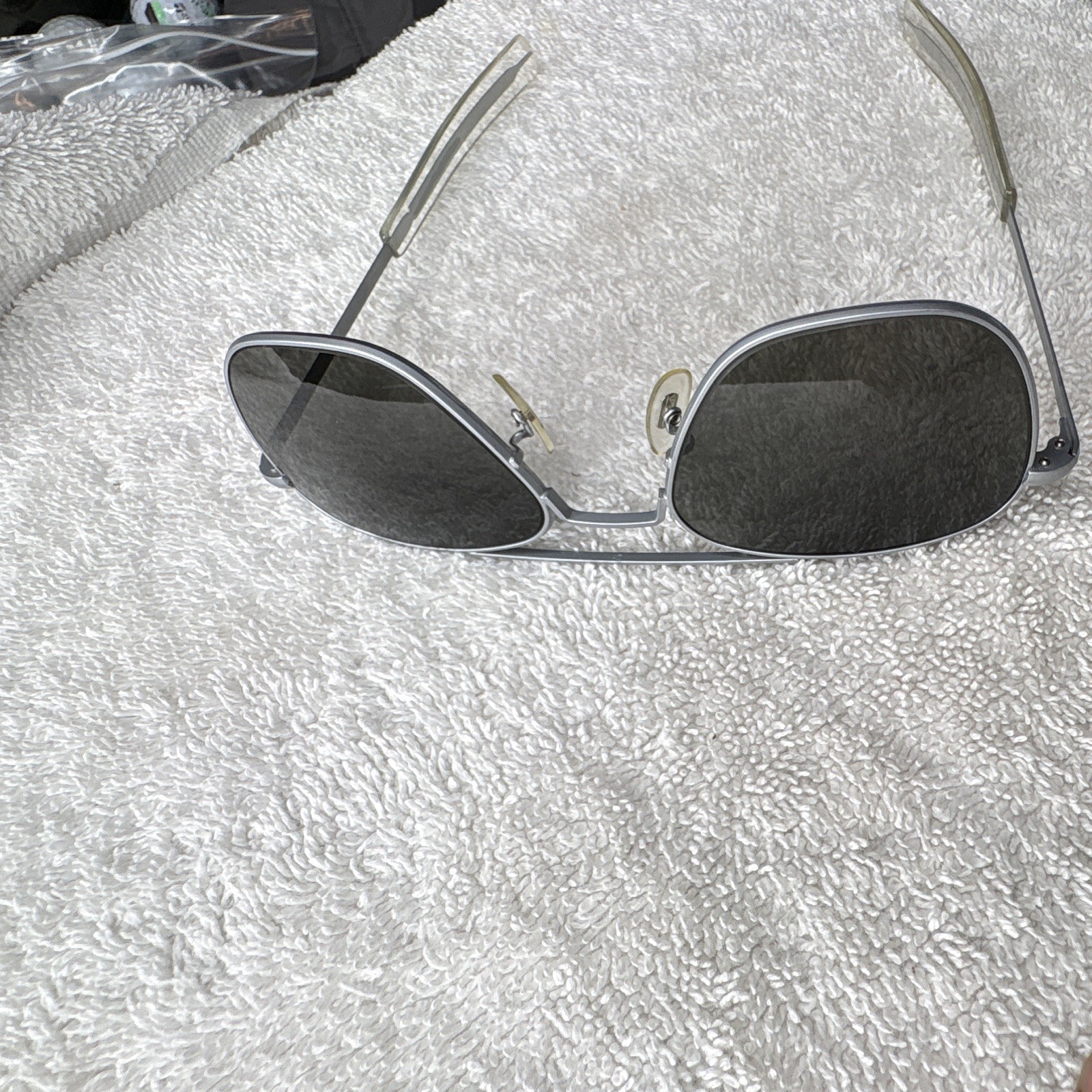 American Optical HGU-47P Vietnam 1970 US Navy Aviator Sunglasses. New w/ case!
