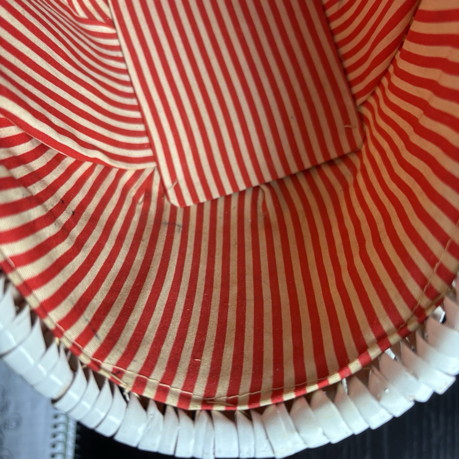 Vintage Mid-Century White Wicker Basket Purse Strawberry Theme Pinup Japan