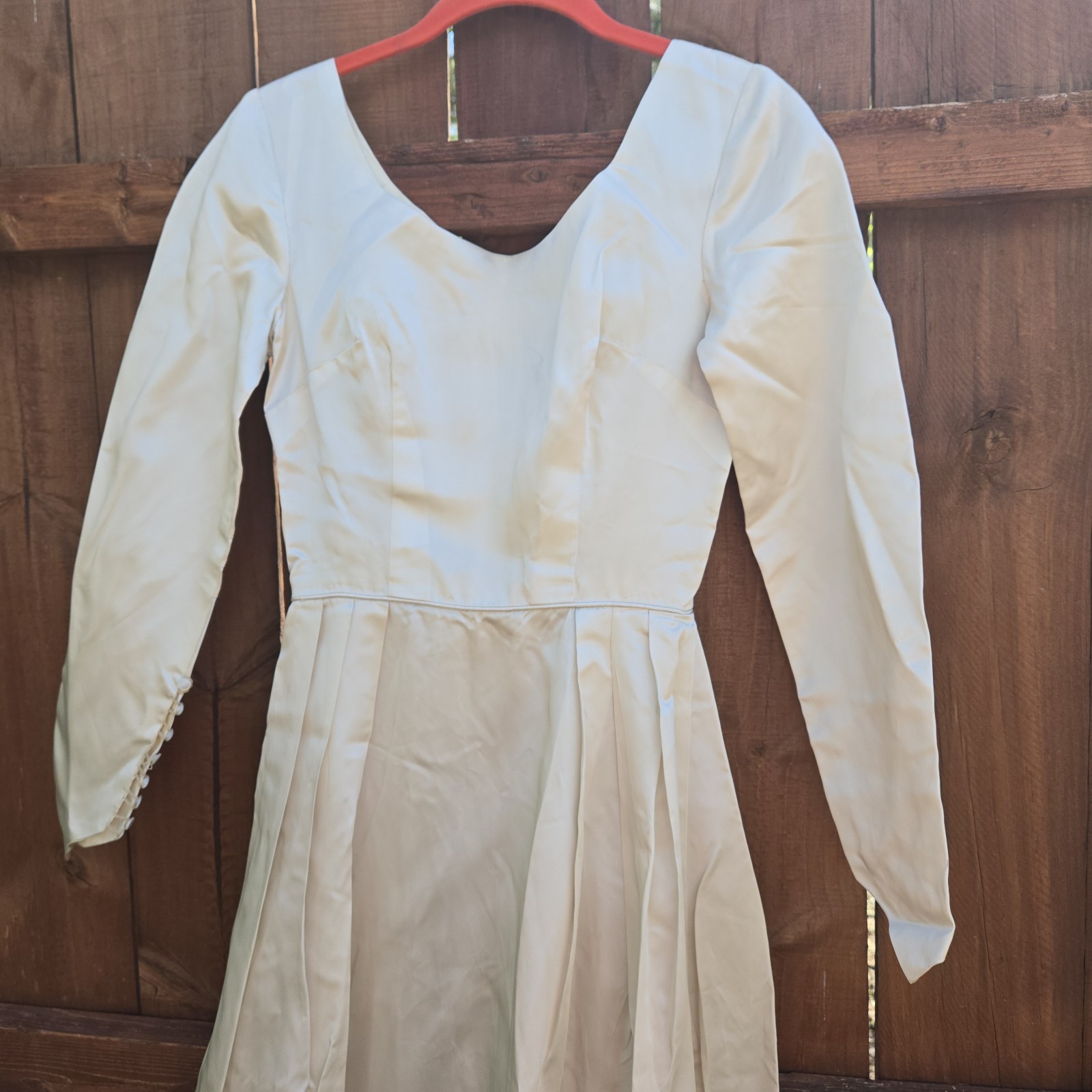Vintage 1940s Ivory Long Sleeve Satin Wedding Dress. SIZE XS, See Description