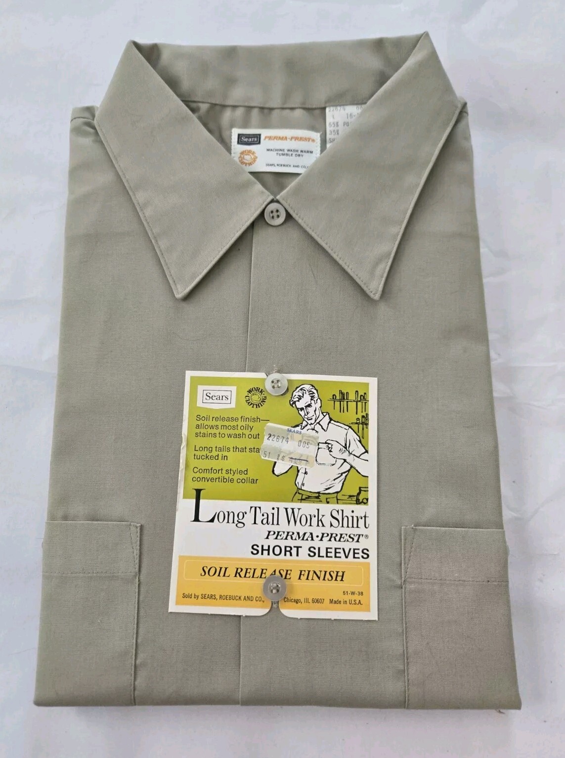 1970s Sears Roebuck Perma Prest Short Sleeve Long Tail Shirt • 16/16-1/2 • USA