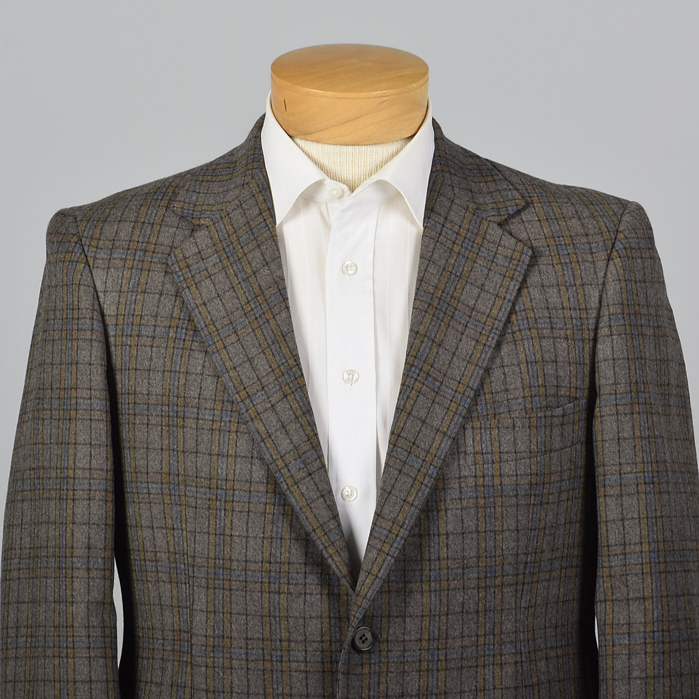 40S 1970s Mens Gray and Yellow Plaid Jacket Two Button Front Single Vent 70s VTG