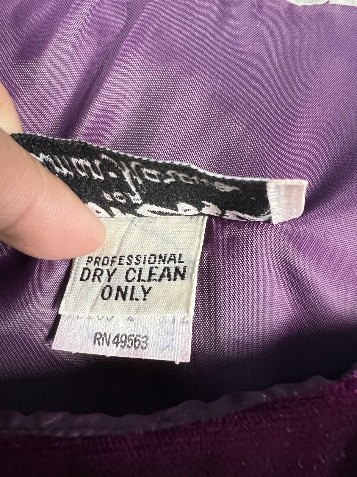 Vintage VICTOR COSTA for Neiman Marcus Dress 12 Dropped Waist Burgundy Velvet6