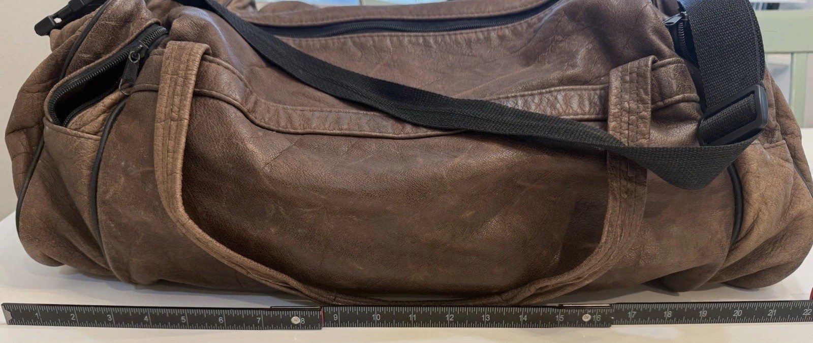 Vintage Eagle Creek Brown Leather Duffle Bag Travel Carry On Weekender 22″