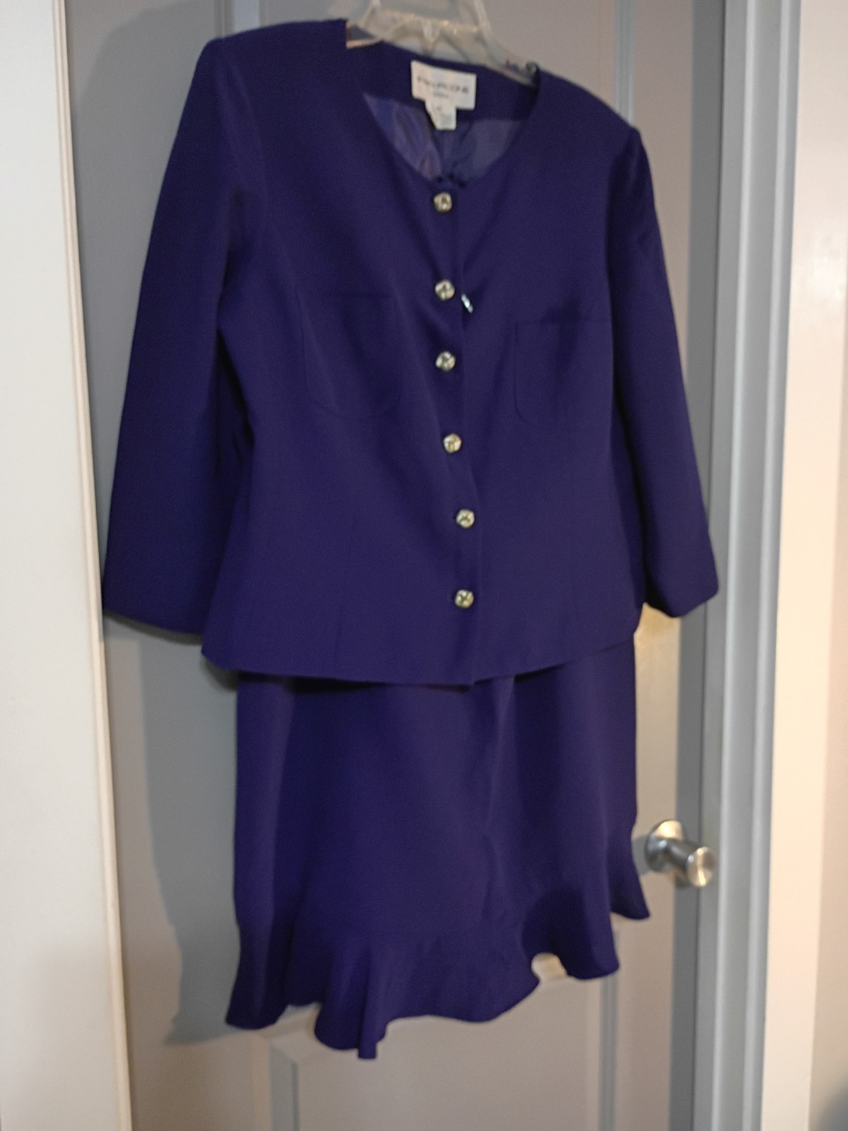 EVAN – PICONE Purple Lined Skirt Suit Long Sleeve Button Front Size 16 Front…