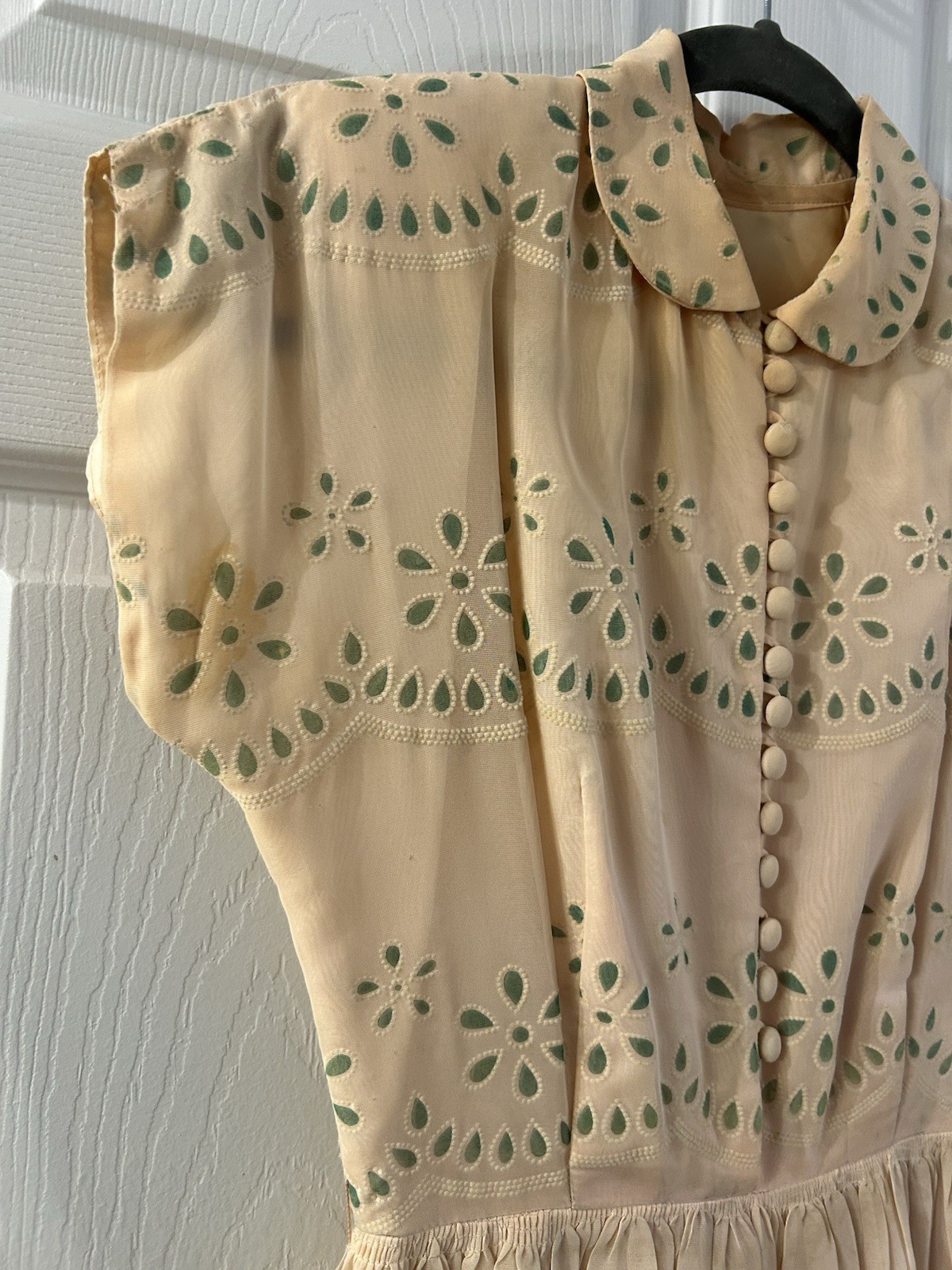 Vintage 1940’s/1950’s Peach Cutwork Floral Tea Length Dress, Size XS