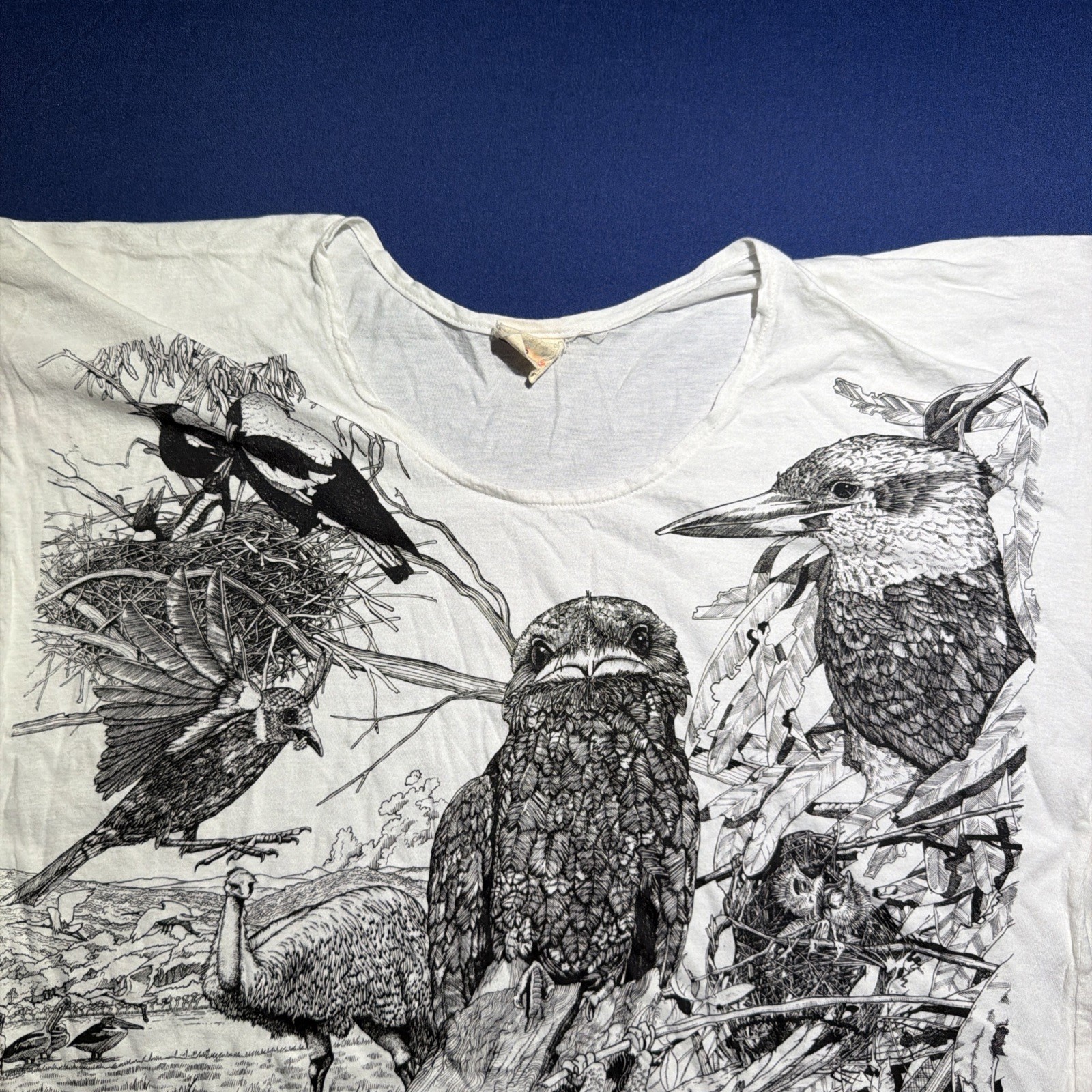Vintage Sz 44 70s 80s White Australian Animals Birds Endangered Species T Shirt