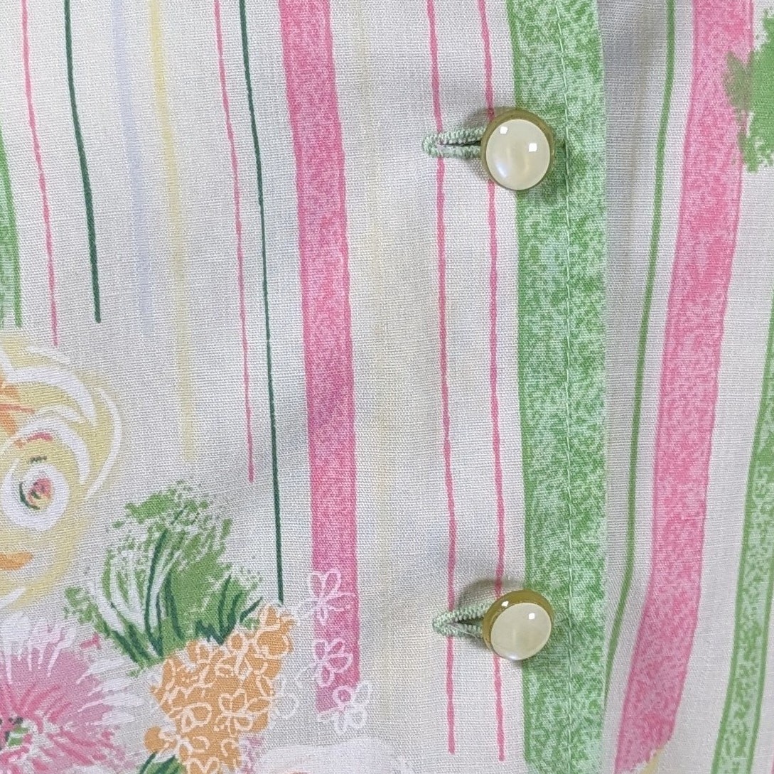 Vintage 60s Floral Pastel Green and Pink 3/4 Sleeve Button Down Collared Shirt