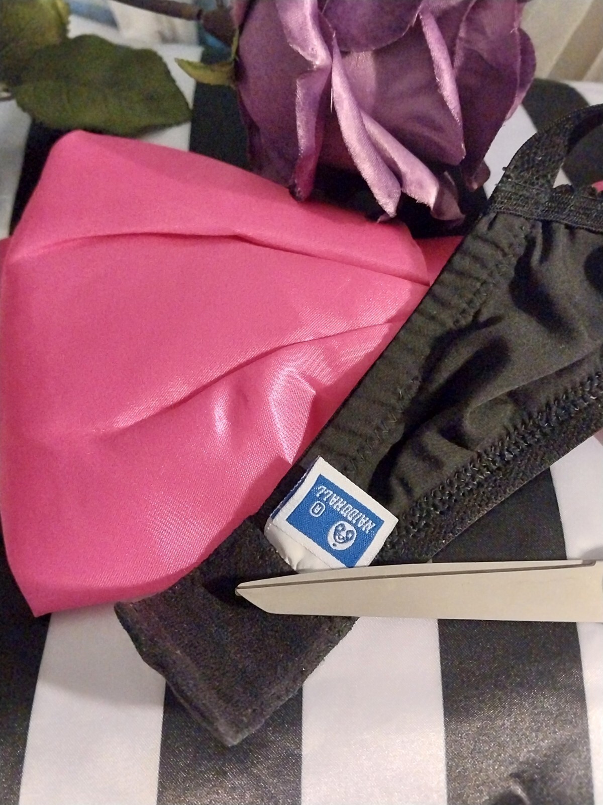 VTG PIN UP POINTY Bra Brassier Glam rock Bombshell DEMURE Office Gal Retro 38D