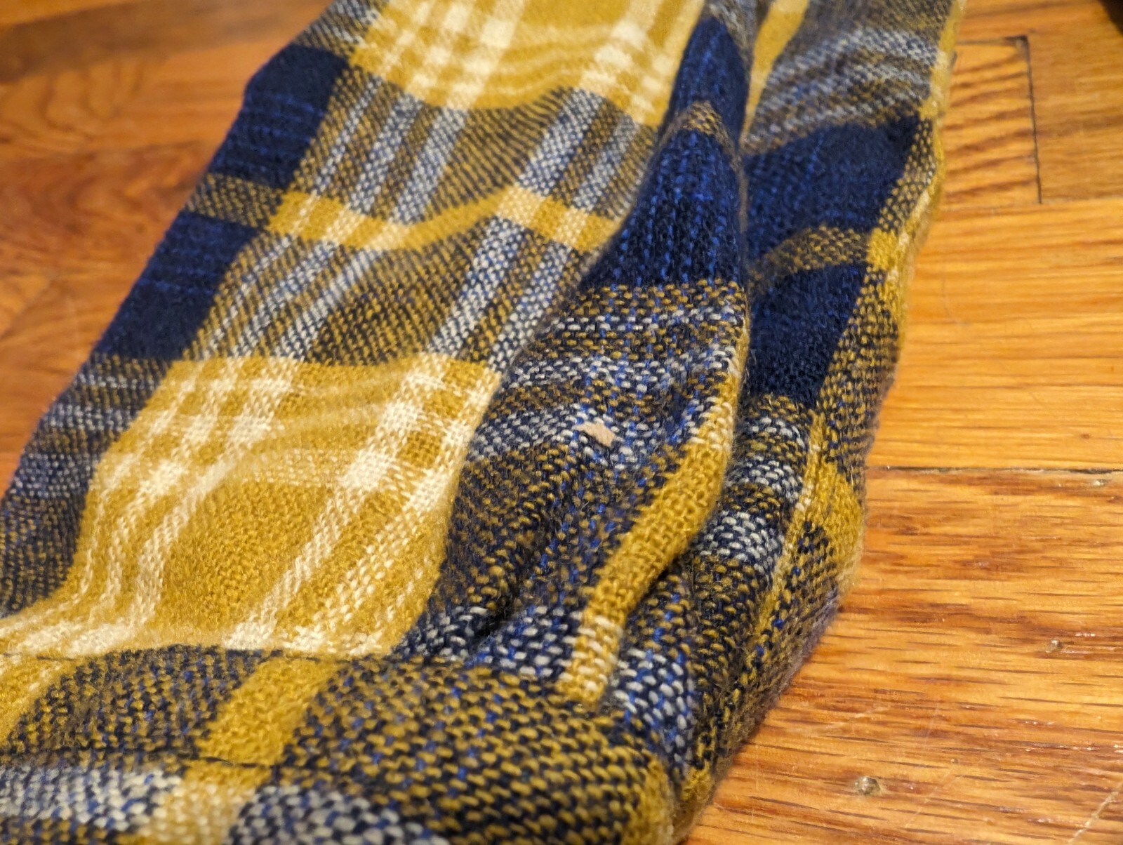Vtg JCPenney MW Flannel Shirt – Men’s LARGE 16-16 1/2 – Korea Plaid Blue Yellow