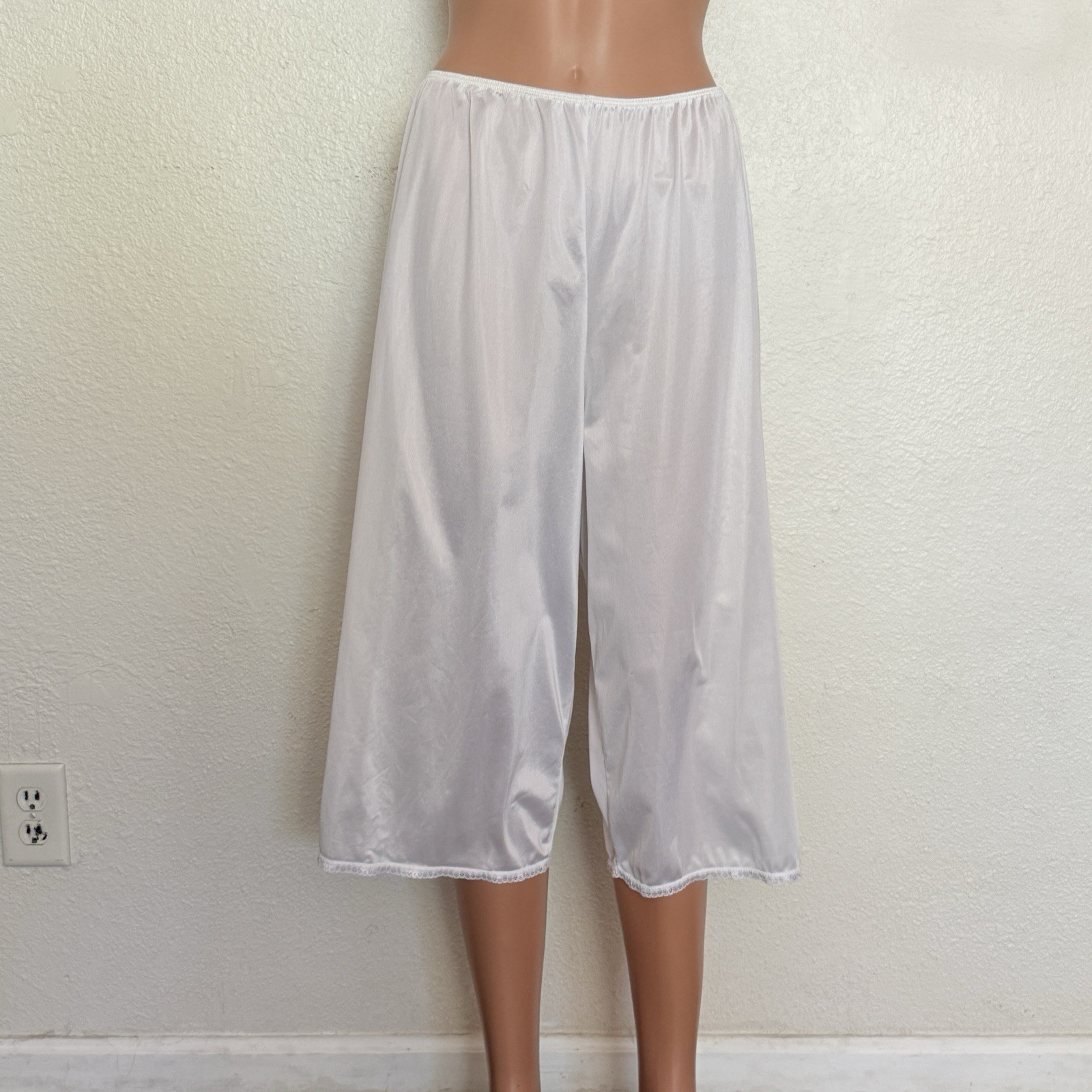 Vtg Bali White Nylon Satin Bloomers Sz L Coquette Cottagecore