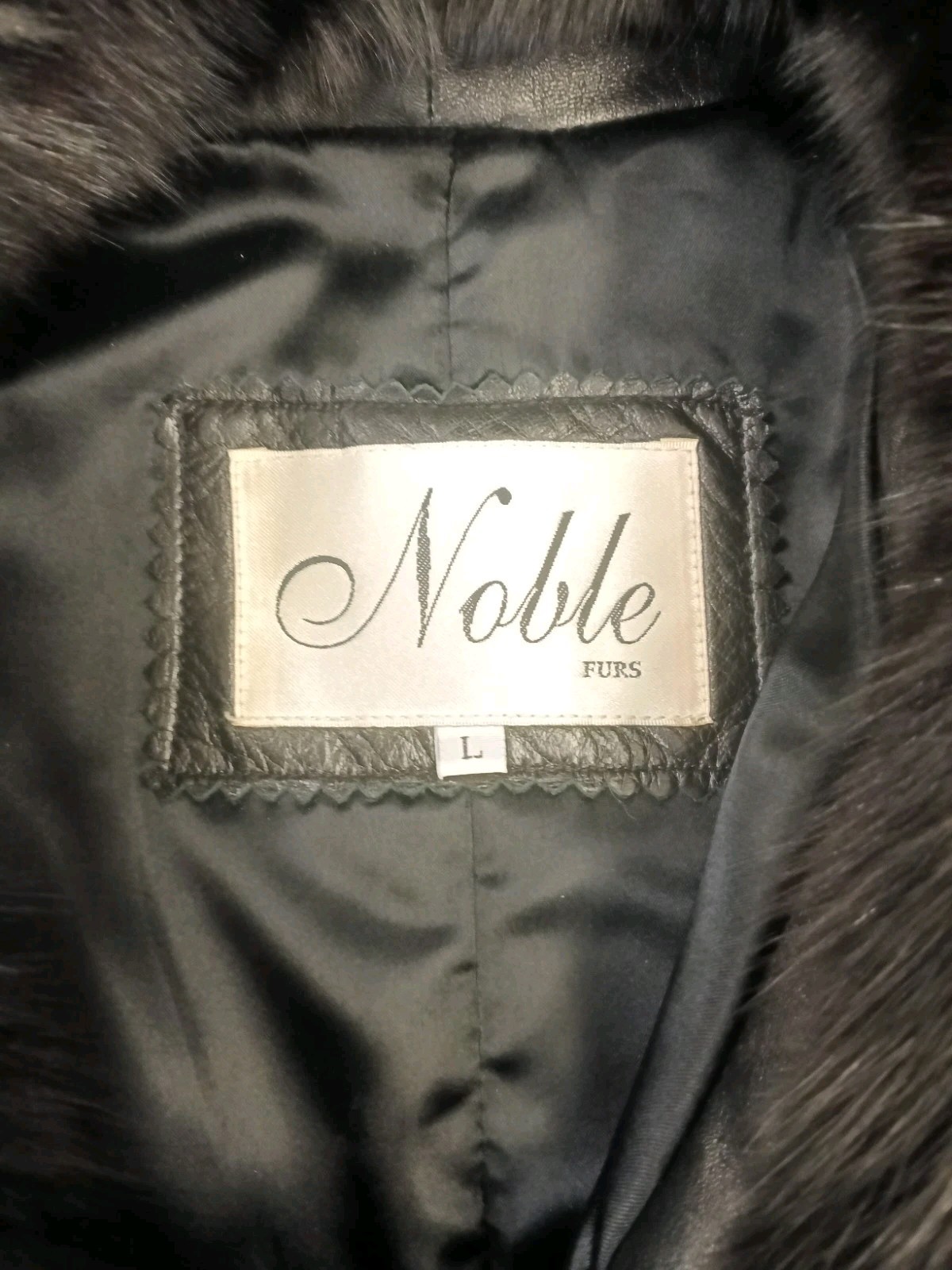 EXQUISITE EMBROIDERED LEATHER WOMEN’S LARGE NOBLE FURS NEW/ UNUSED