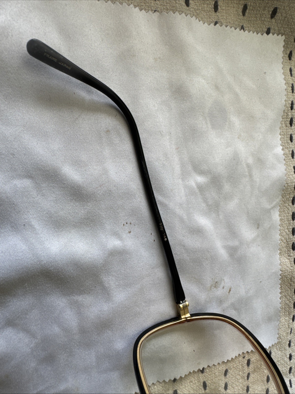 Vintage Tura Womens Square MOD 550 Designer Eyeglasses Black Gold Full Frame
