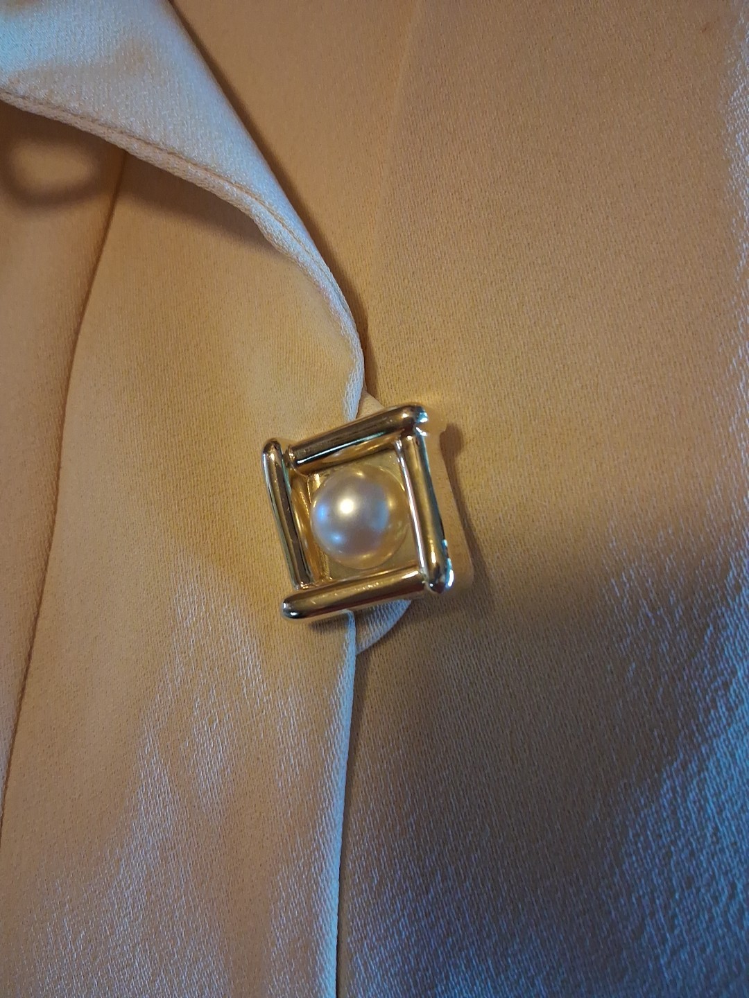 Cocktails Evening, Formal Leo Narducci Butter Yellow Vintage Sheath Pearl Button