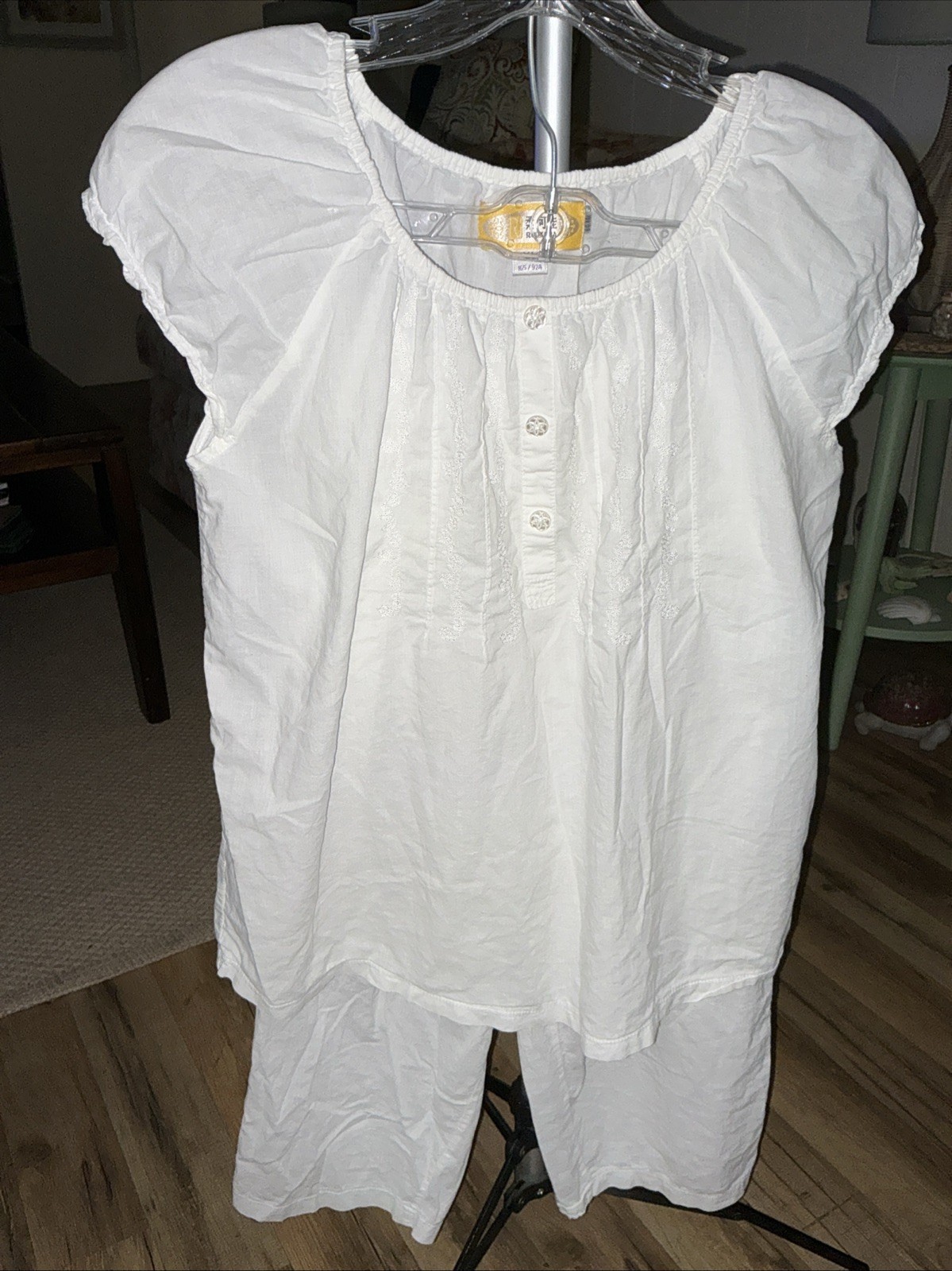 VTG ROUKEJIA 2PC 100% Cotton SS Embroidered Top/Capri Bloomers W/Slit Pockets **