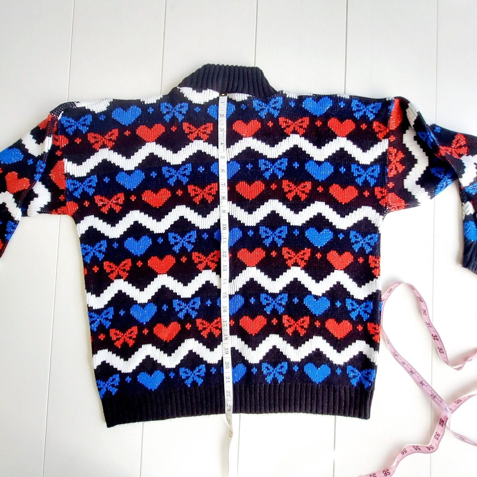 Vintage 1980s Chava! Hearts and Bows Zig Zag Striped Mock Turtleneck Sweater USA