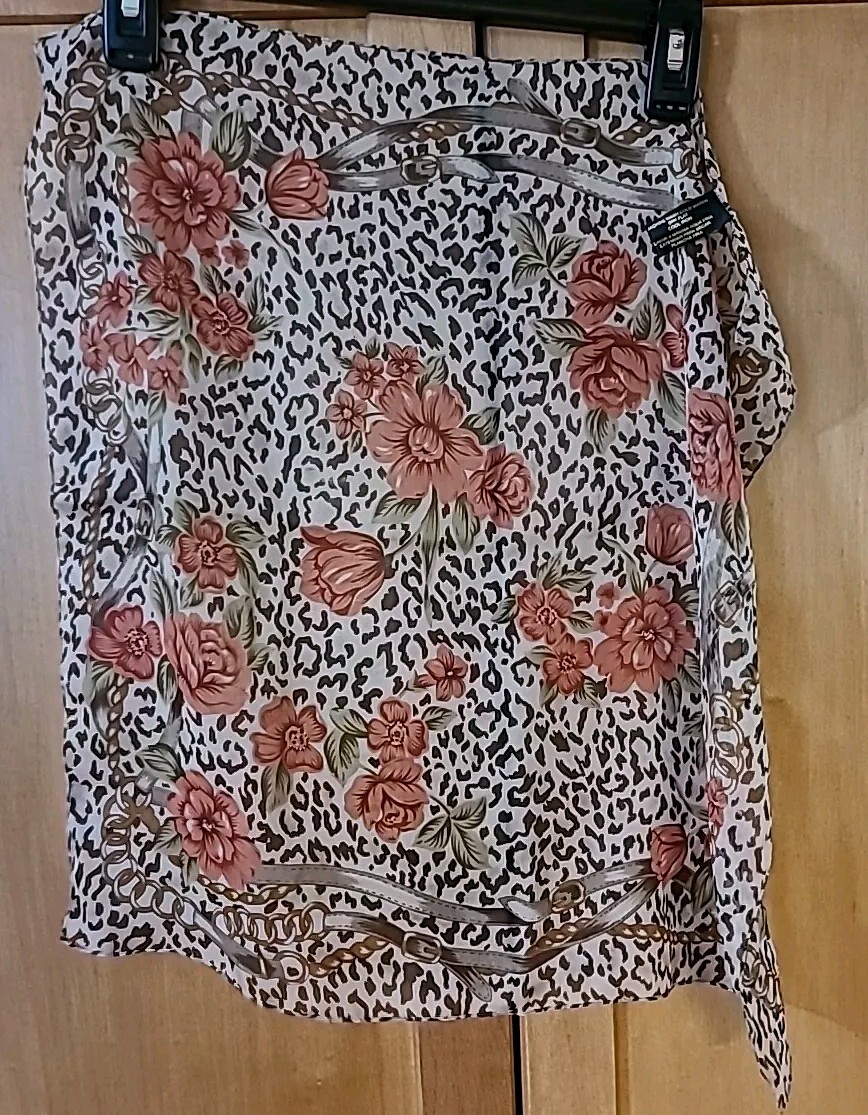 Vintage *Made in Italy* Sheer Scarf Animal Print Floral Pink…Square 20×20 In