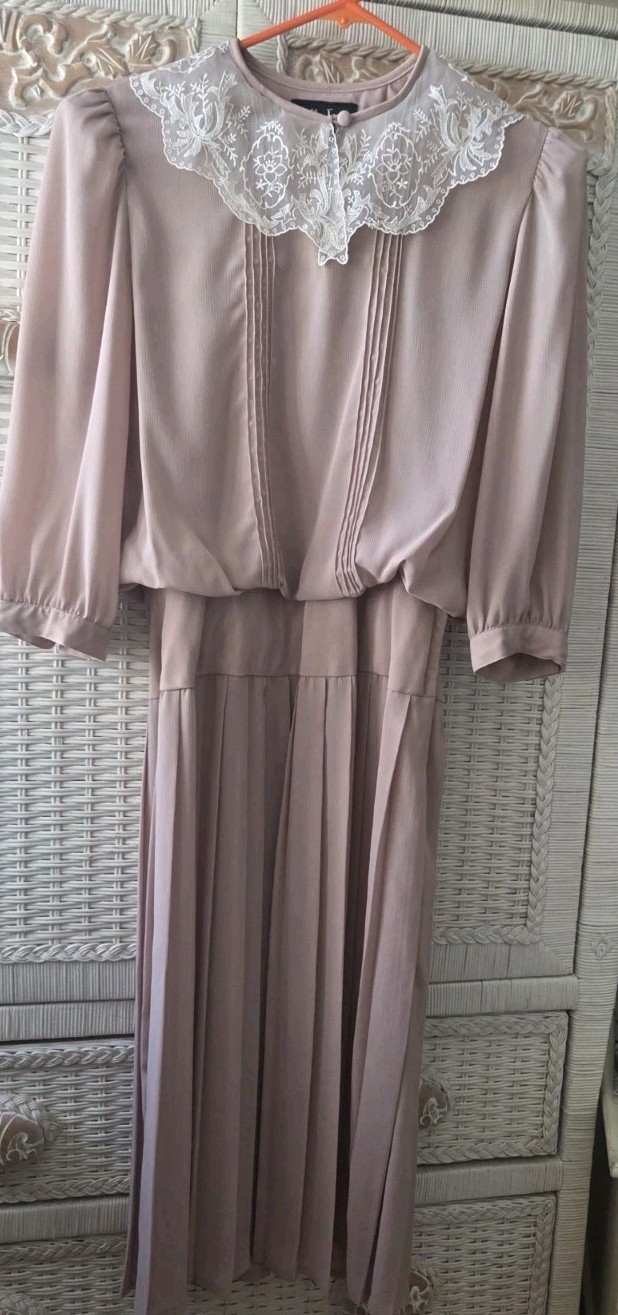 Vintage 80s Dress Lace Collar Pleats Button Sleeve Size 9/10 Billy Jack for Her