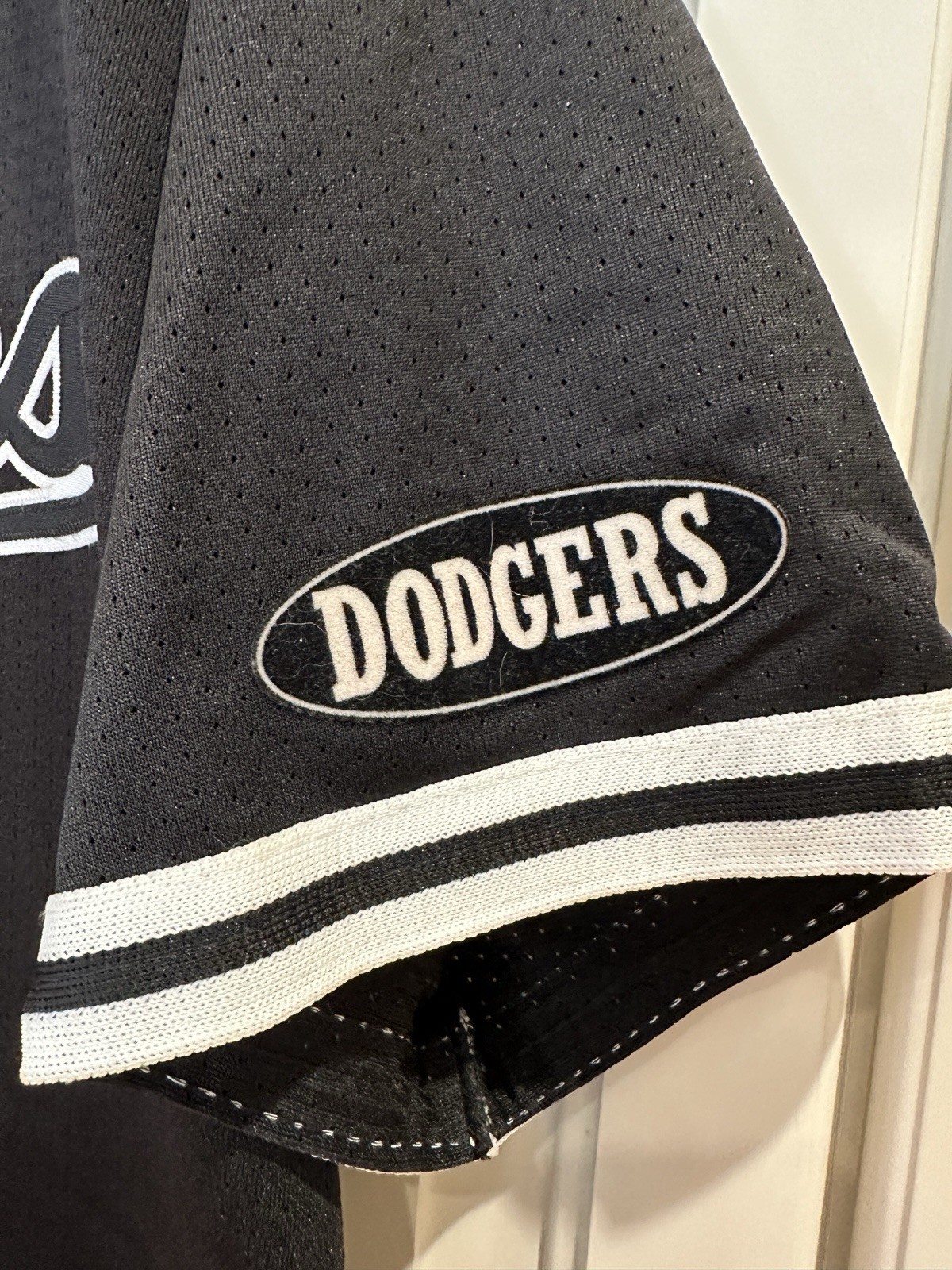 VINTAGE 90s LA DODGERS MAJESTIC BLACK MESH FASHION JERSEY MADE IN USA SIZE L