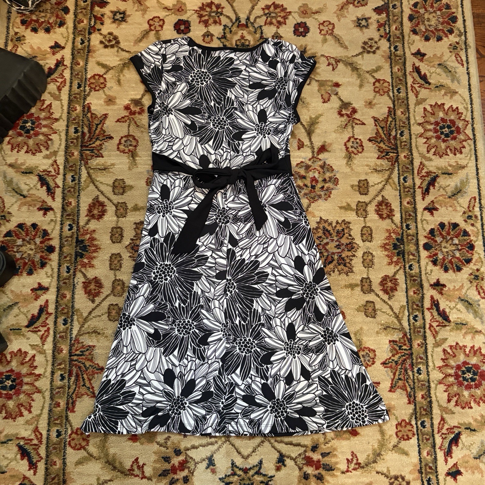 Vintage 90s Does 70s Flower Pow Black White Chelsey Day Dress S