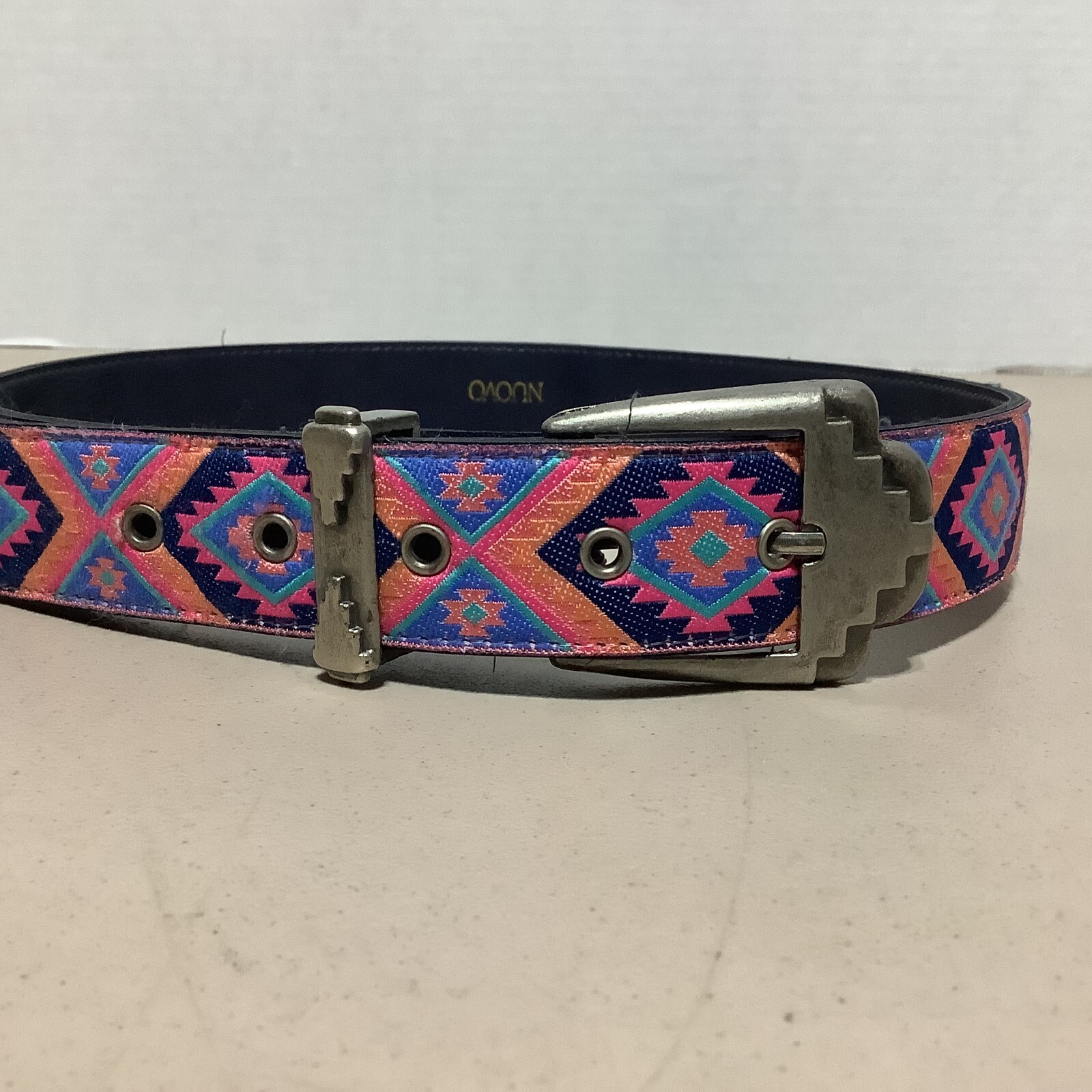 Vintage Ladies NUOVO Southwest Western Cowgirl rodeo Belt Size 9 Aztec Indian