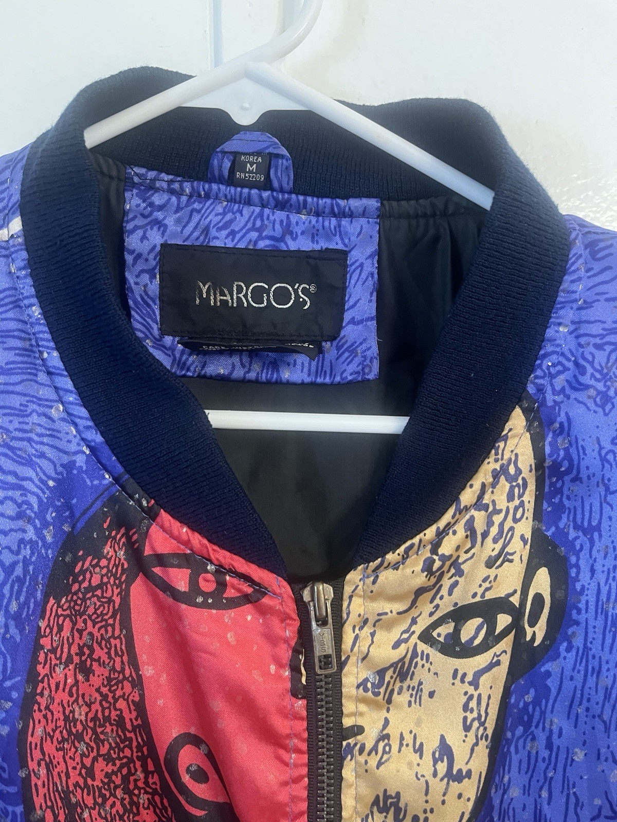 90’s VINTAGE ONE OWNER PICASSO POP ART BOMBER ZIPPER JACKET MED.