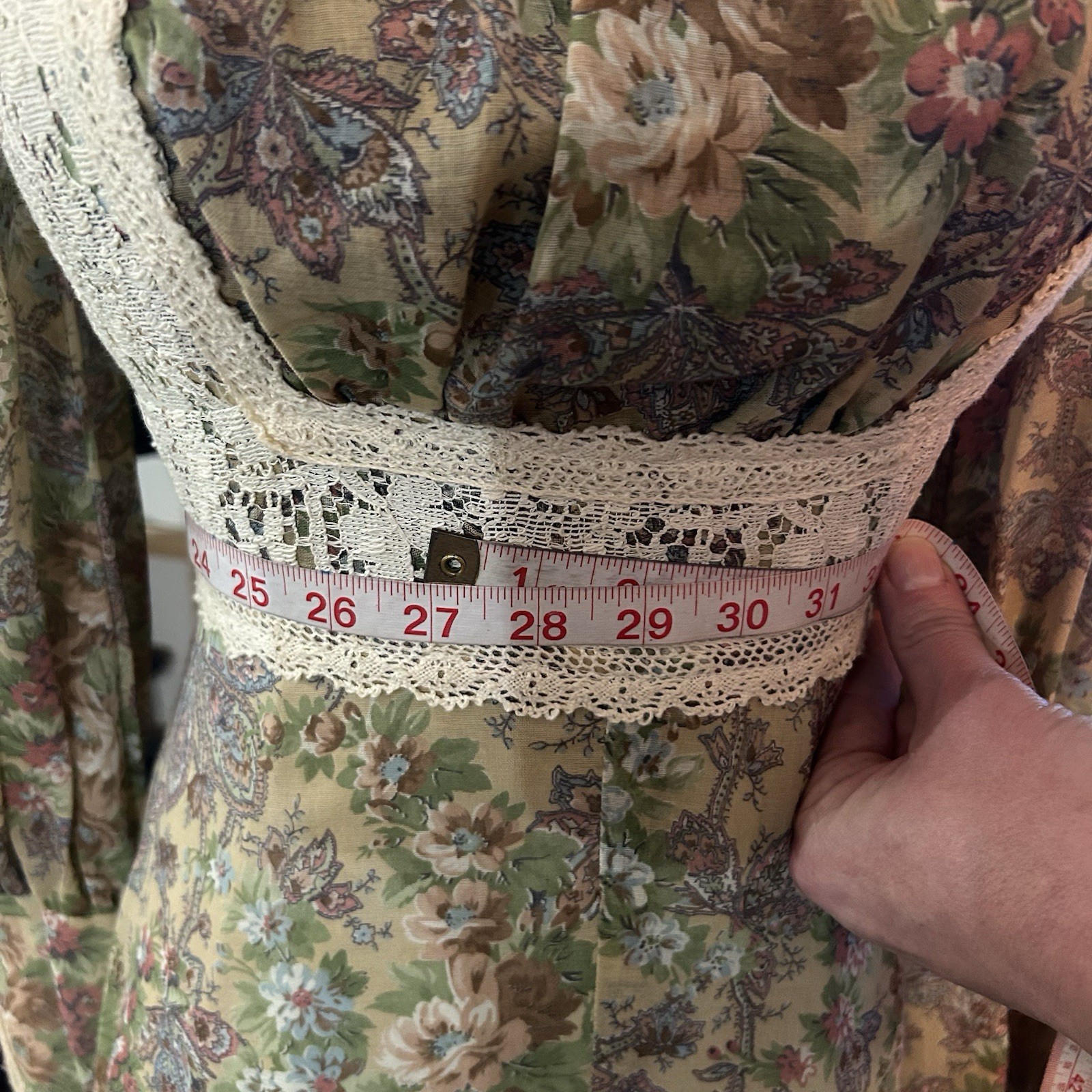 VTG 1970s XS Gunne Sax Grail Lace Hooded Floral Prairie Maiden Dress Sz 7