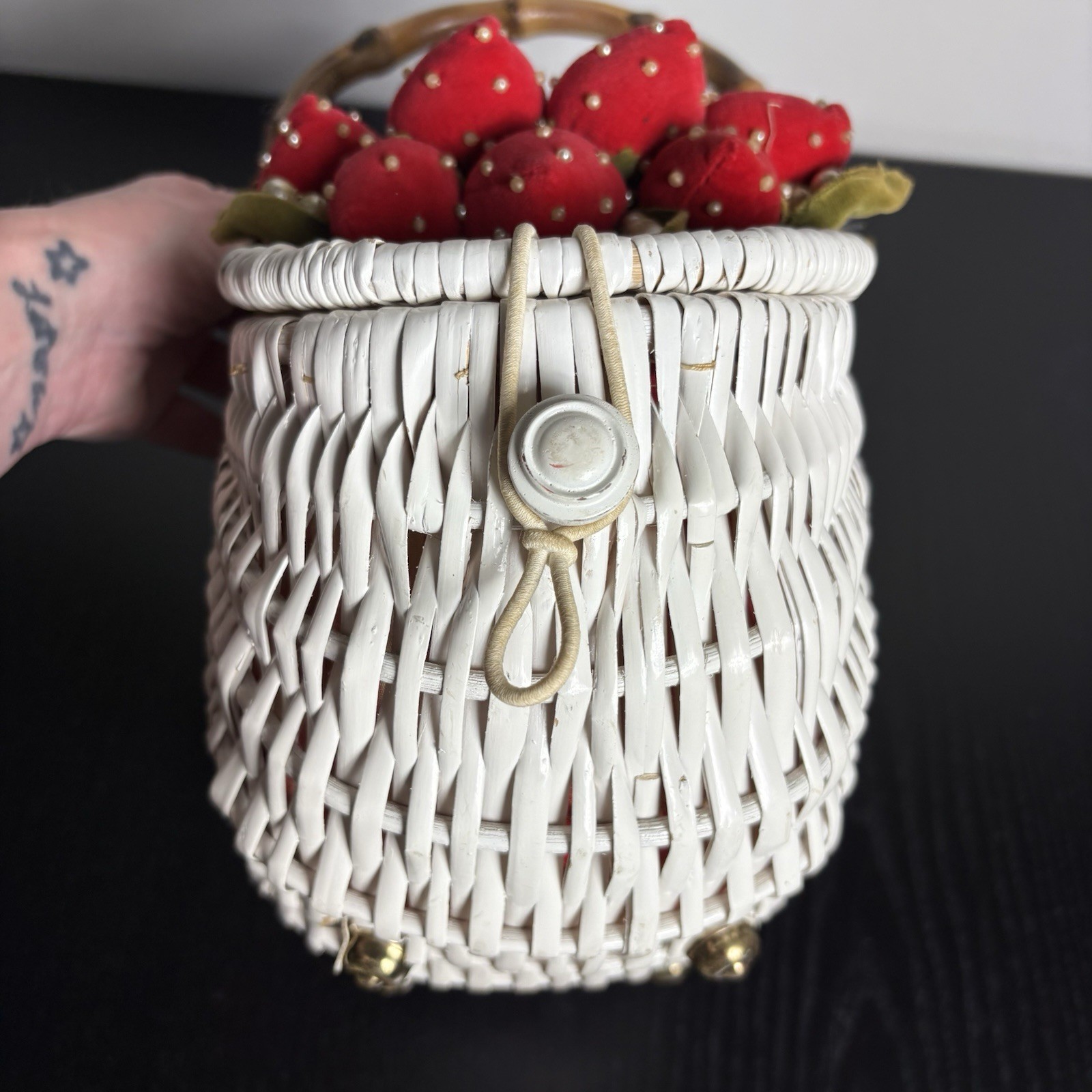 Vintage Mid-Century White Wicker Basket Purse Strawberry Theme Pinup Japan