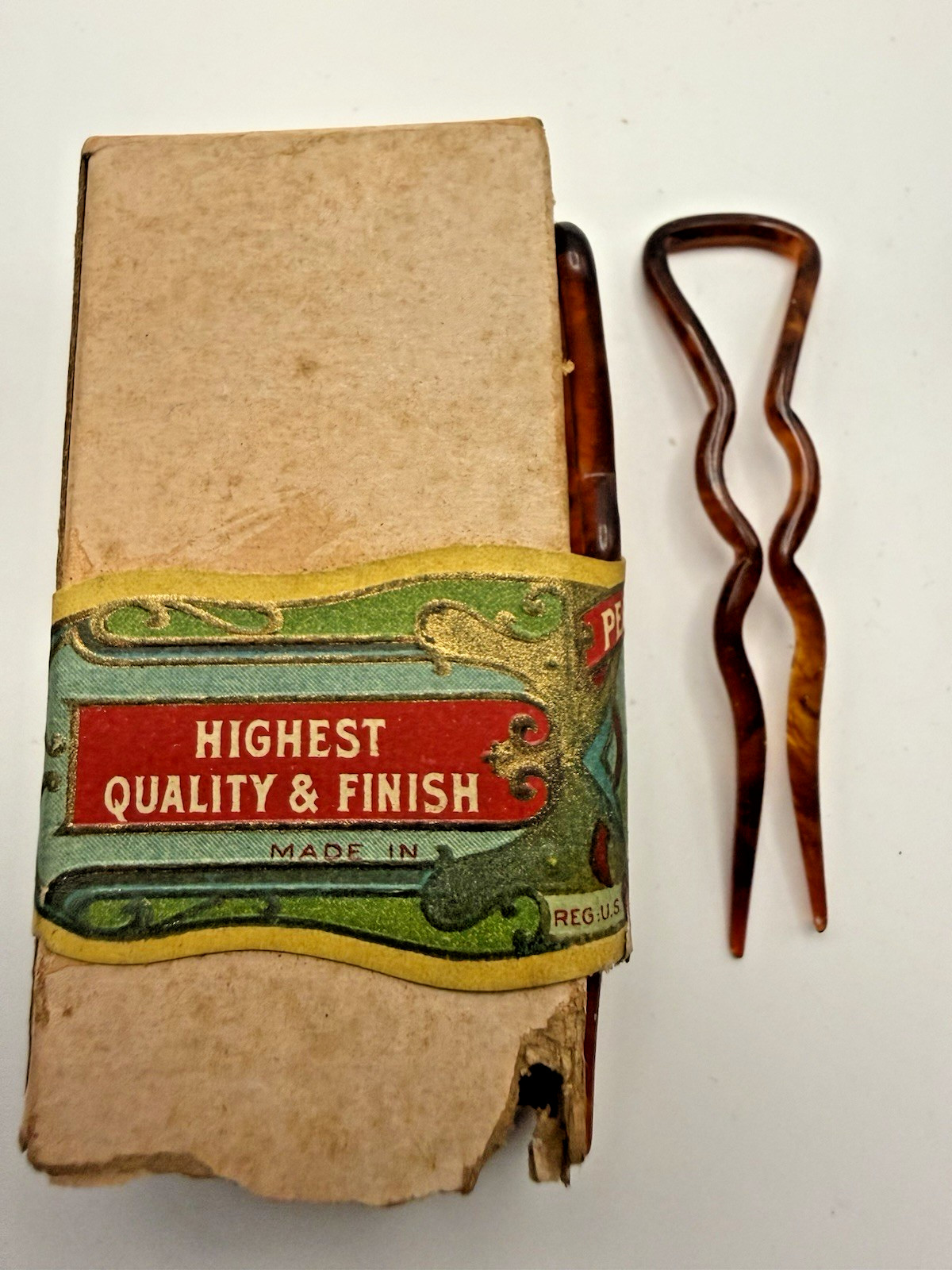 30 Antique Hair pins in original packing: Imperial, Perfection and Paragon