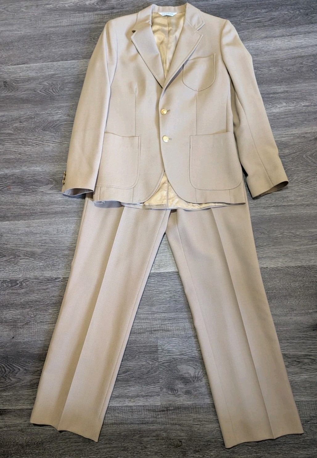 vintage J.G. Hook women’s pantsuit is a classic example of 1970s preppy…