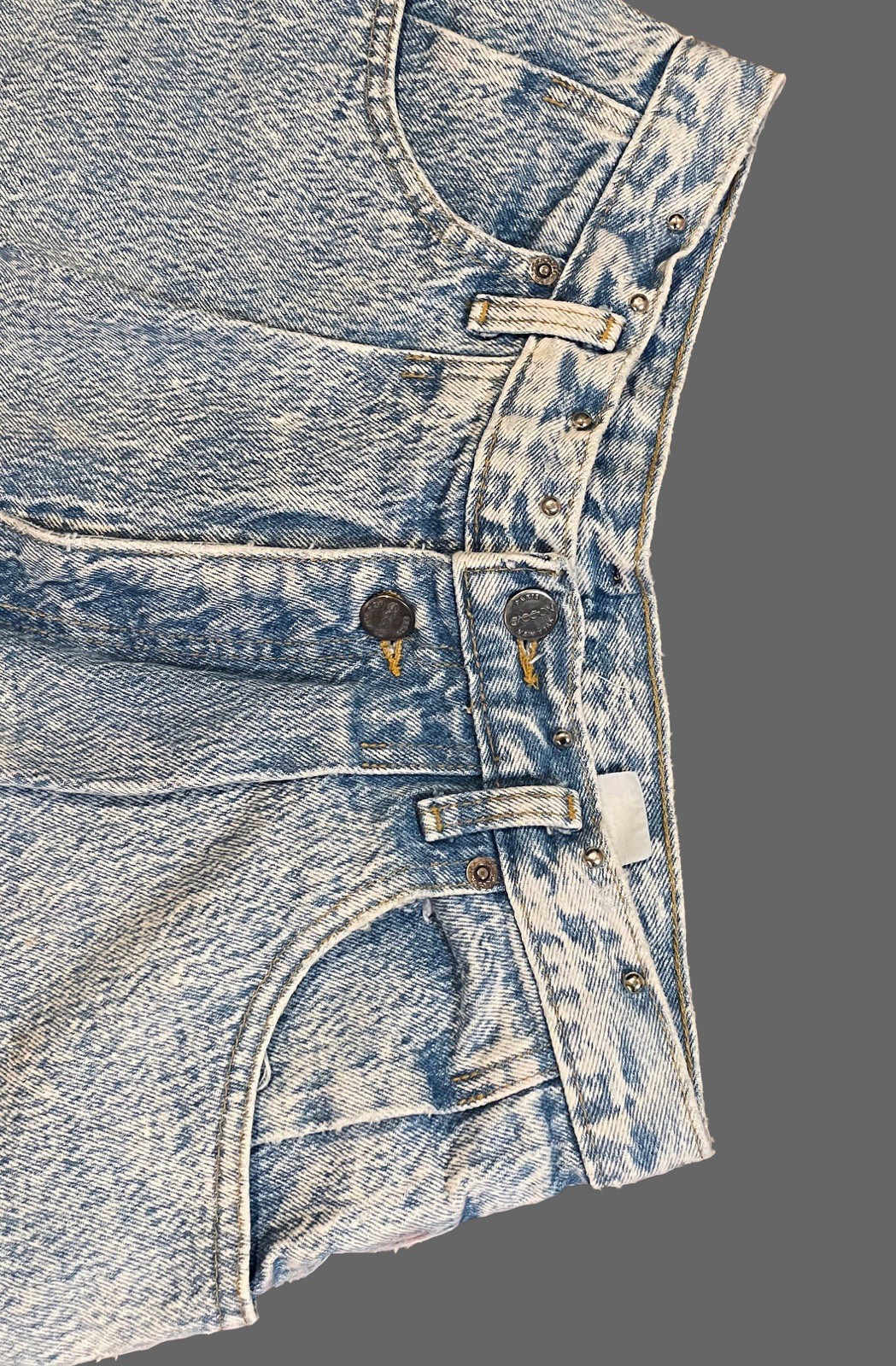 Women’s Vintage 80’s “Sasson” Pleated Front Acid Wash Denim Shorts
