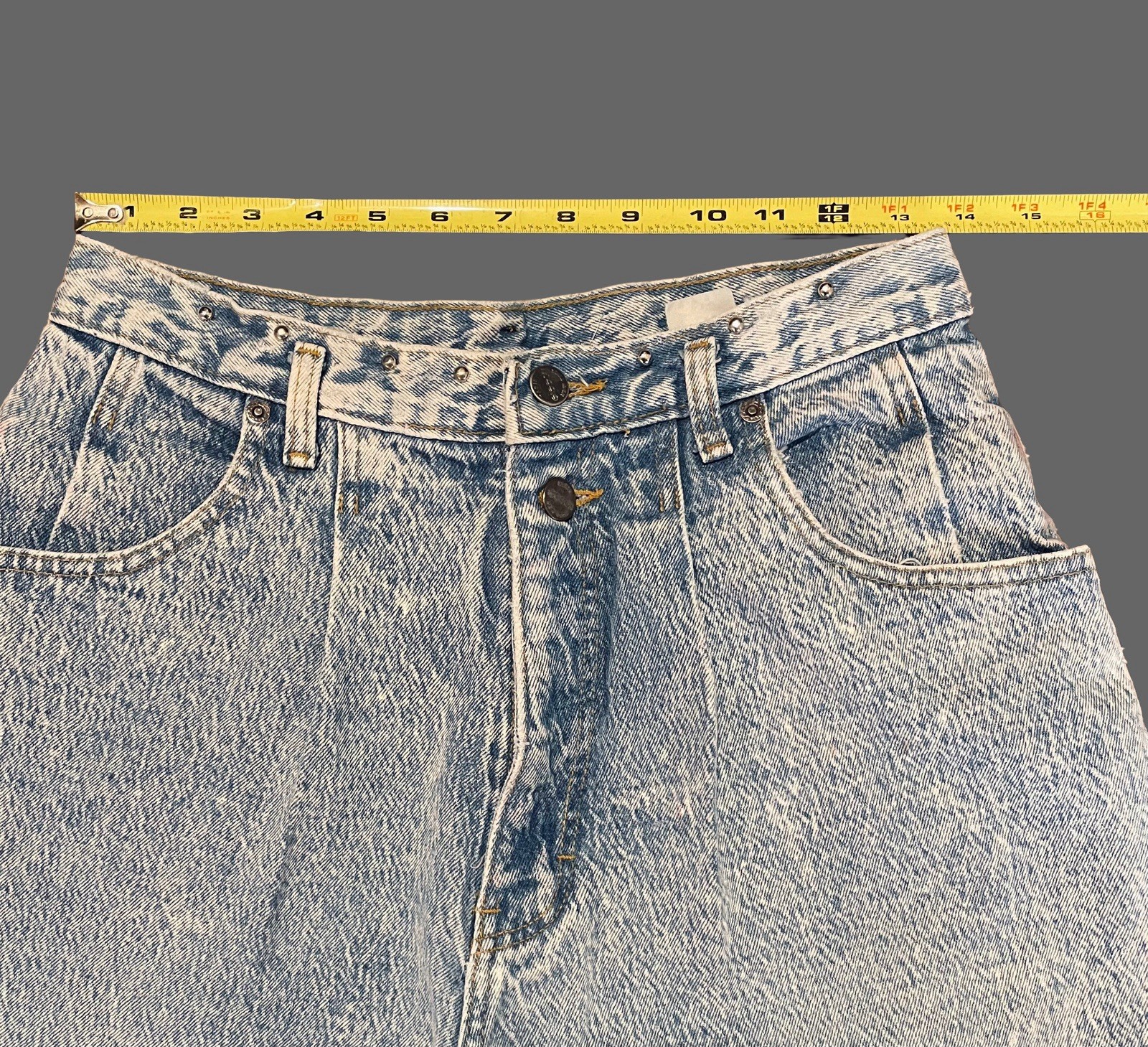 Women’s Vintage 80’s “Sasson” Pleated Front Acid Wash Denim Shorts
