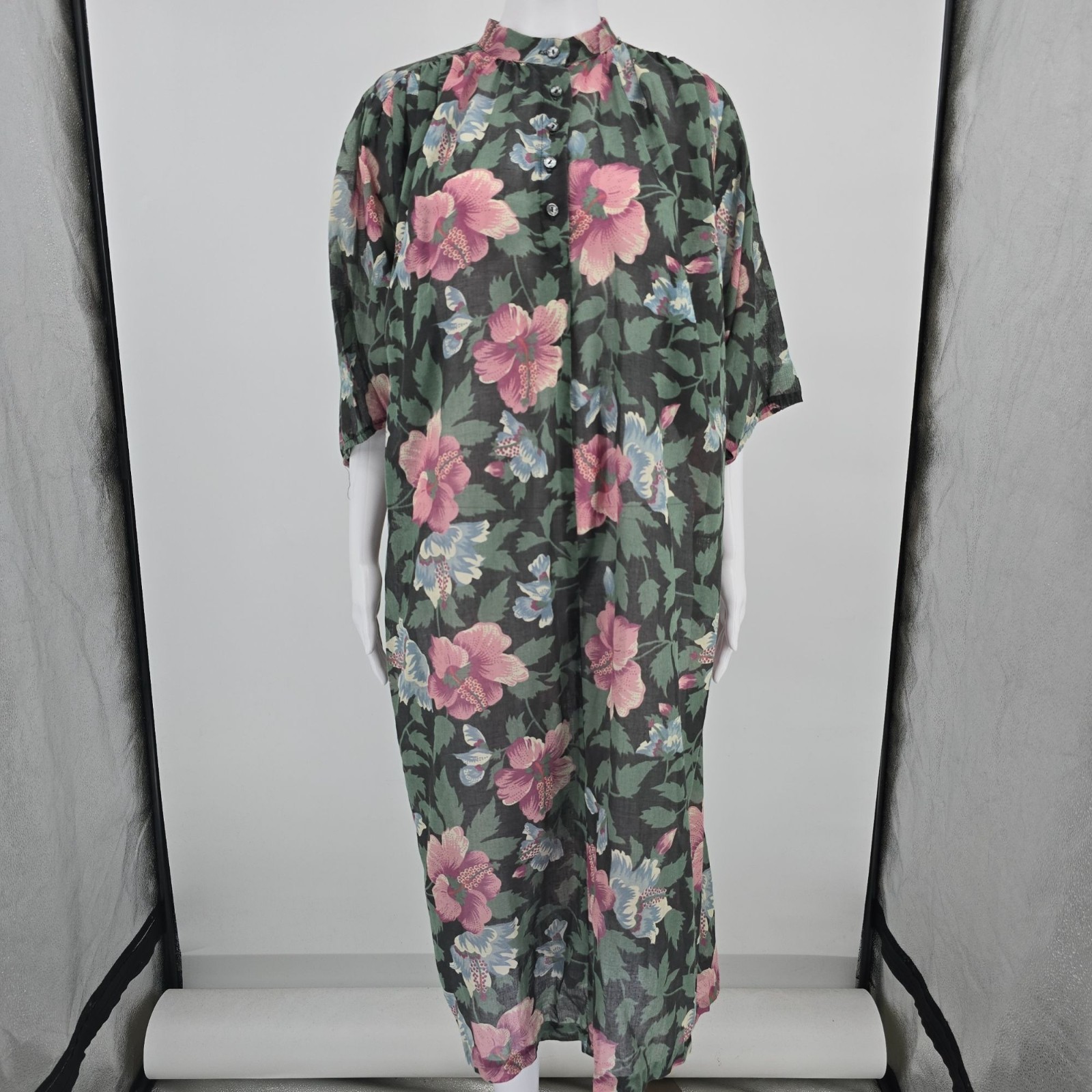 Vintage 1980s Victoriana Black/Green Sheer Floral Gauze Coverup/Midi Dress (OS)