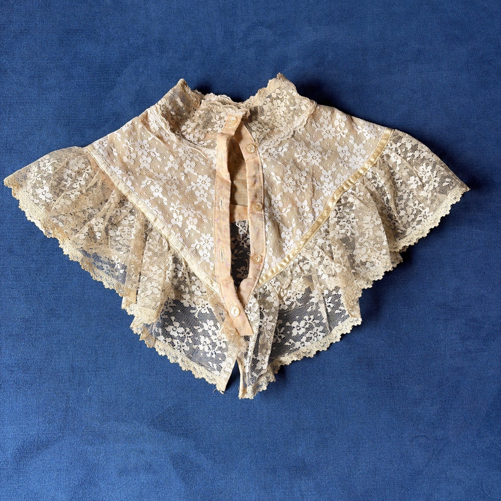 Antique Victorian Edwardian Lady’s Fancy Lace Dress Collar Floral Lace
