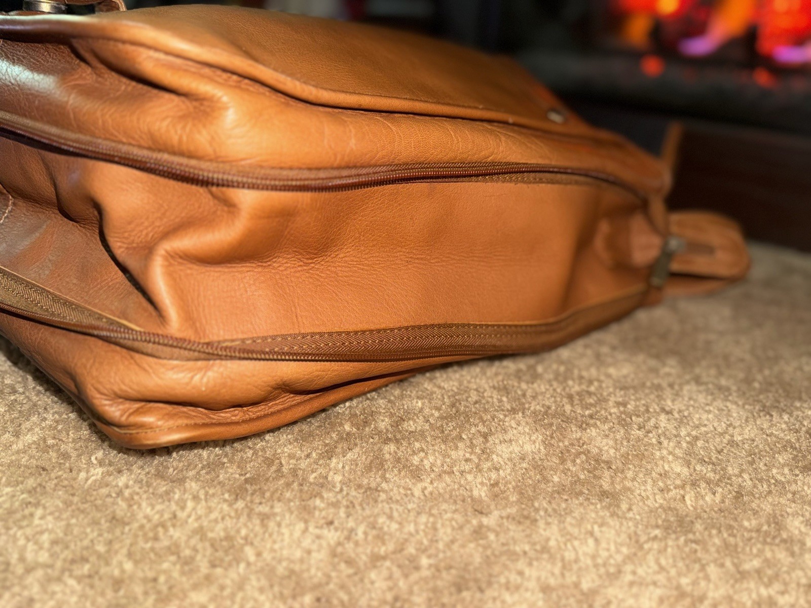Vintage Wilson’s Leather Crossbody/or Shoulder Large Bag. Preowned But Good Cond