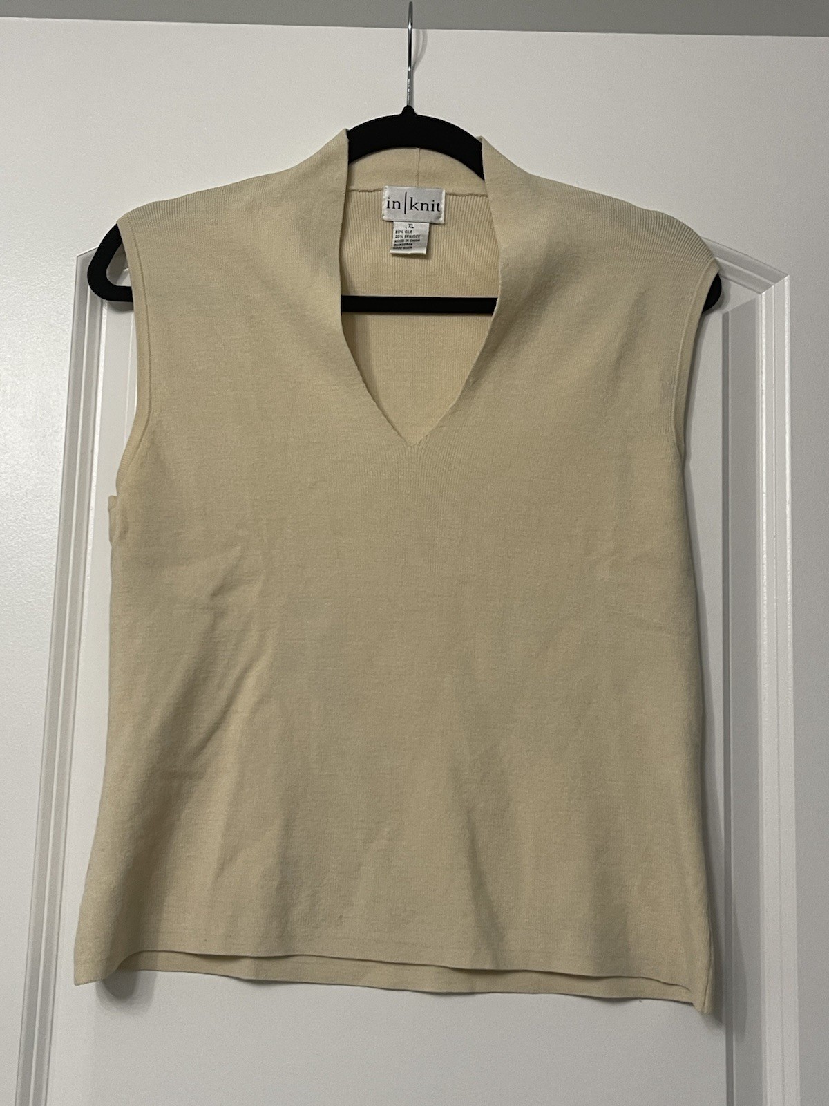Vintage 90s-2000s, In-Knit 80% Silk V-Neck Knit Top Sweater Ivory Cream XL