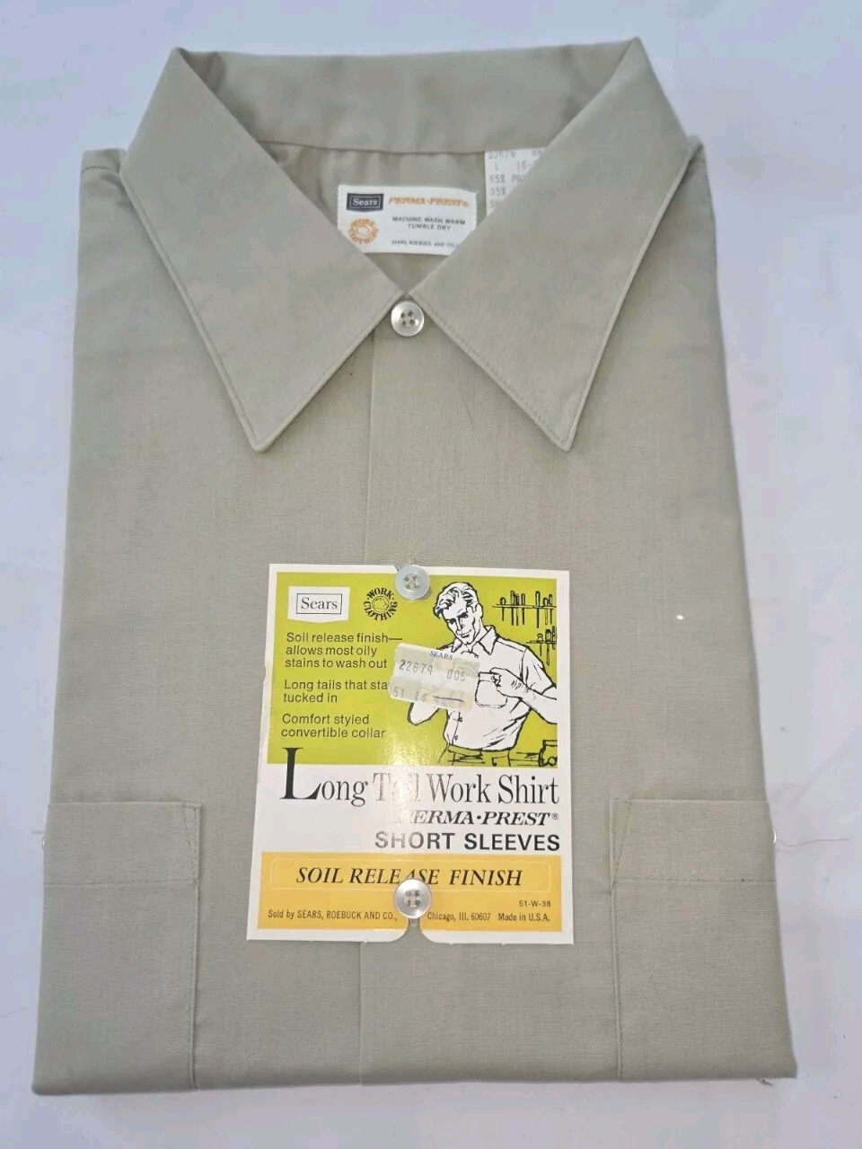 1970s Sears Roebuck Perma Prest Short Sleeve Long Tail Shirt • 16/16-1/2 • USA