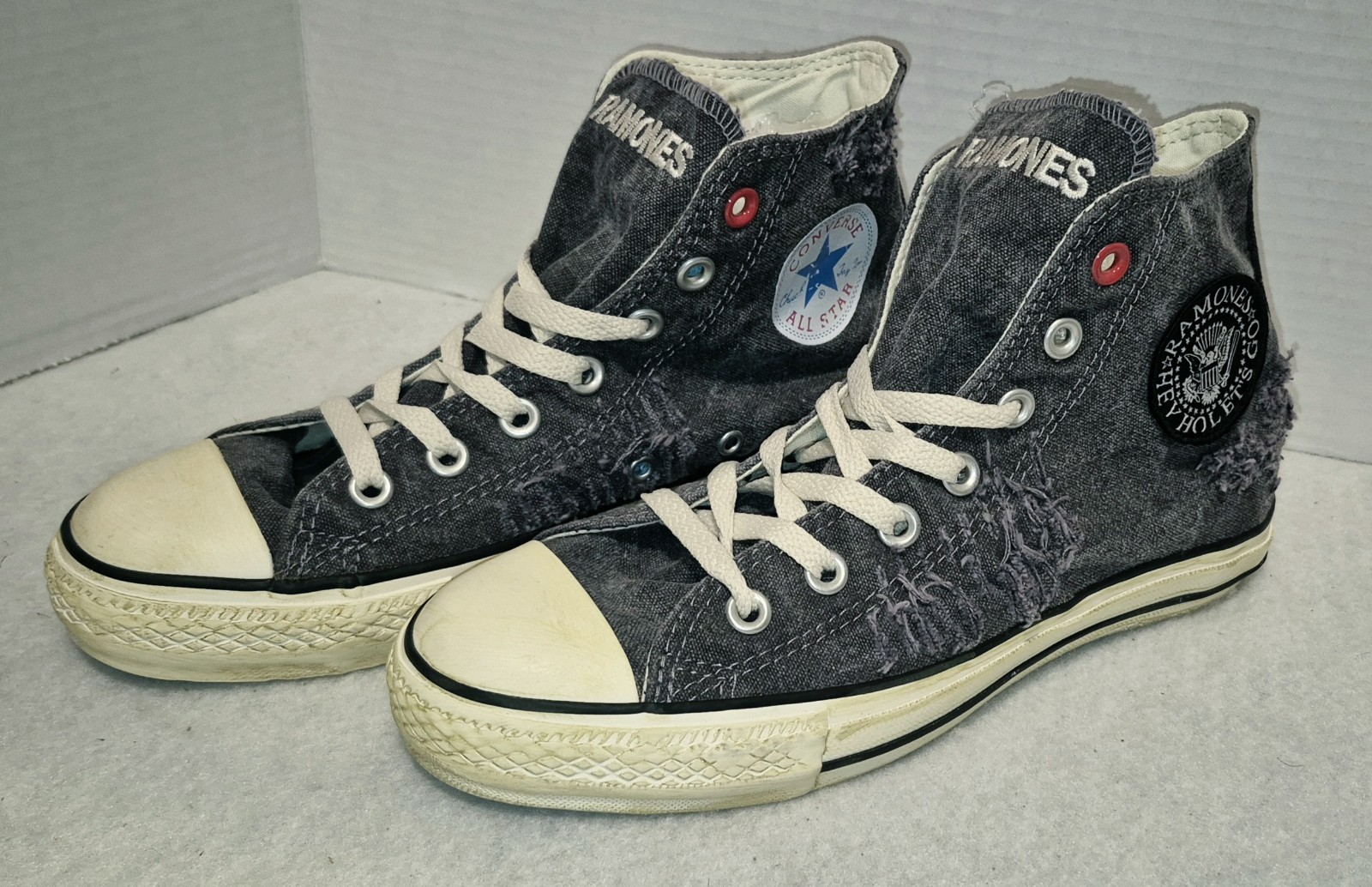2007 CONVERSE RAMONES PROJECT RED High Tops Mens Size 6 Women’s 8 RARE!