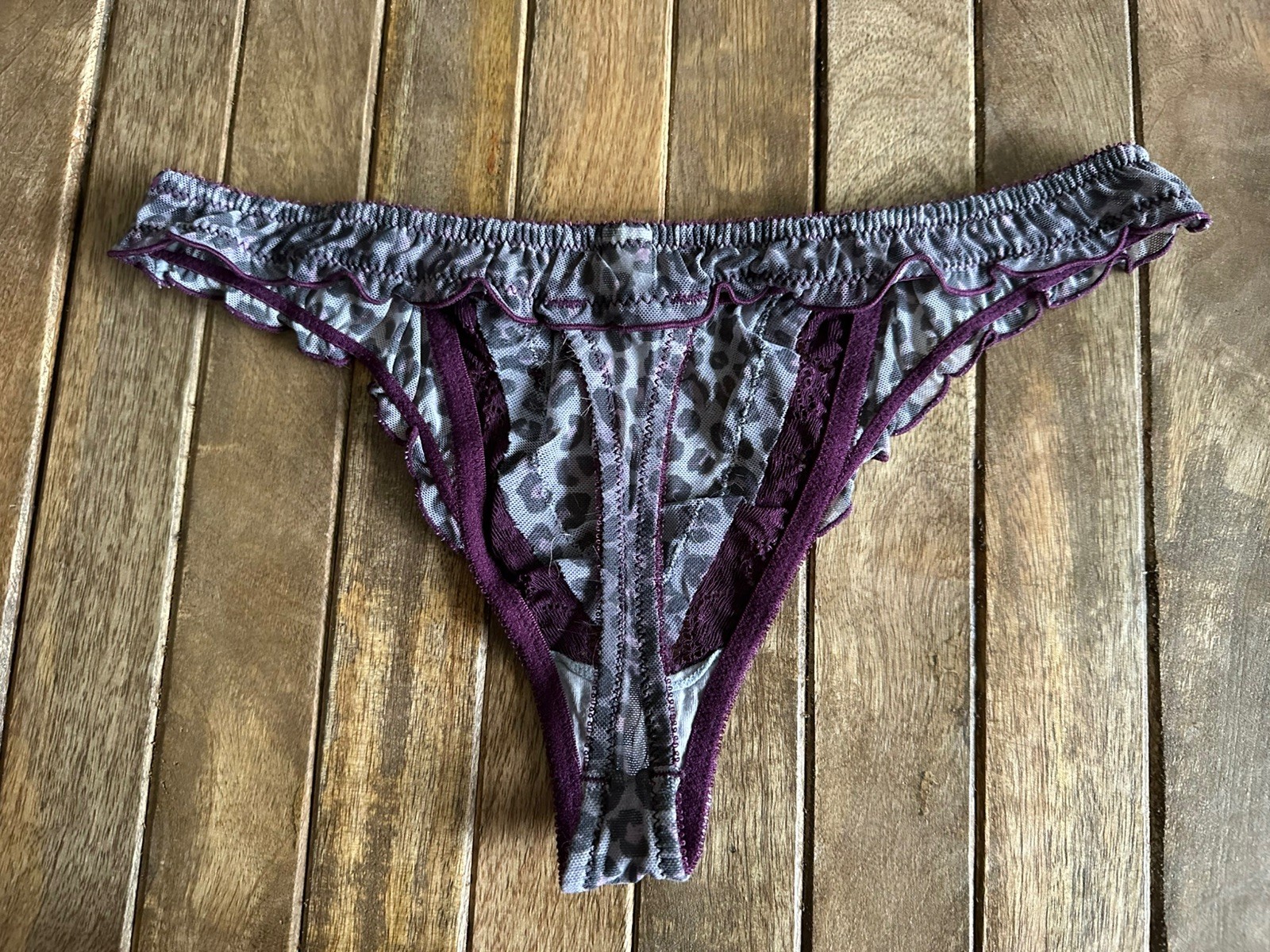 Vtg Gilligan & O’Malley S Animal Print Thong Bikini Panties