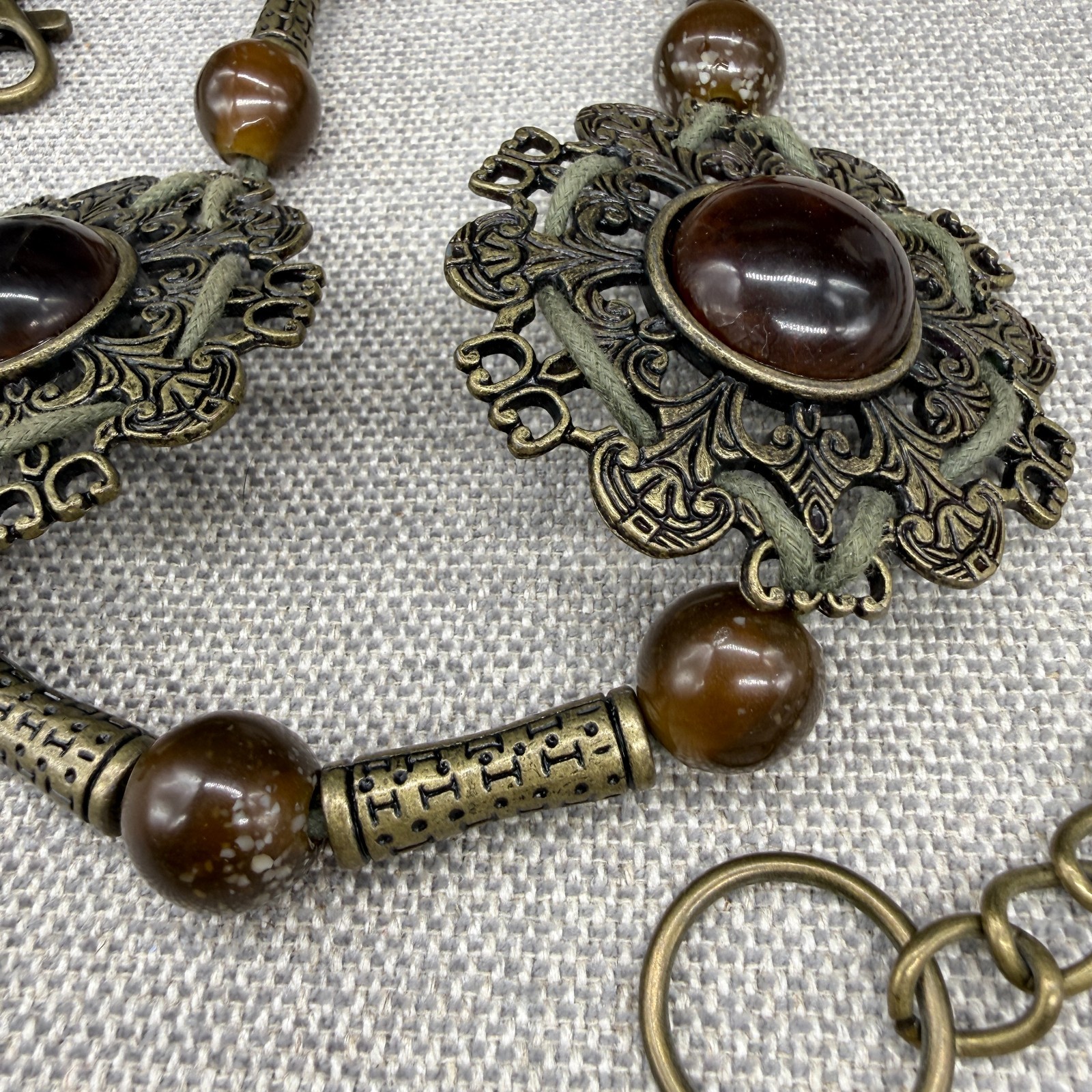 Vintage Chain Belt Brass Toned Floral Medallion Brown Acrylic Cabochons 45 Inch