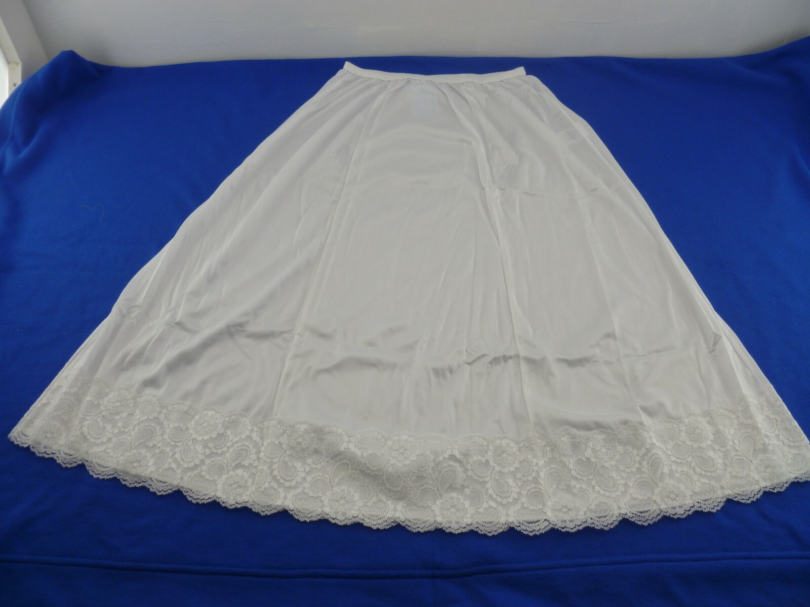 Dixie Belle 6 Panel 25″ Nylon Half Slips, Made In USA (4513)