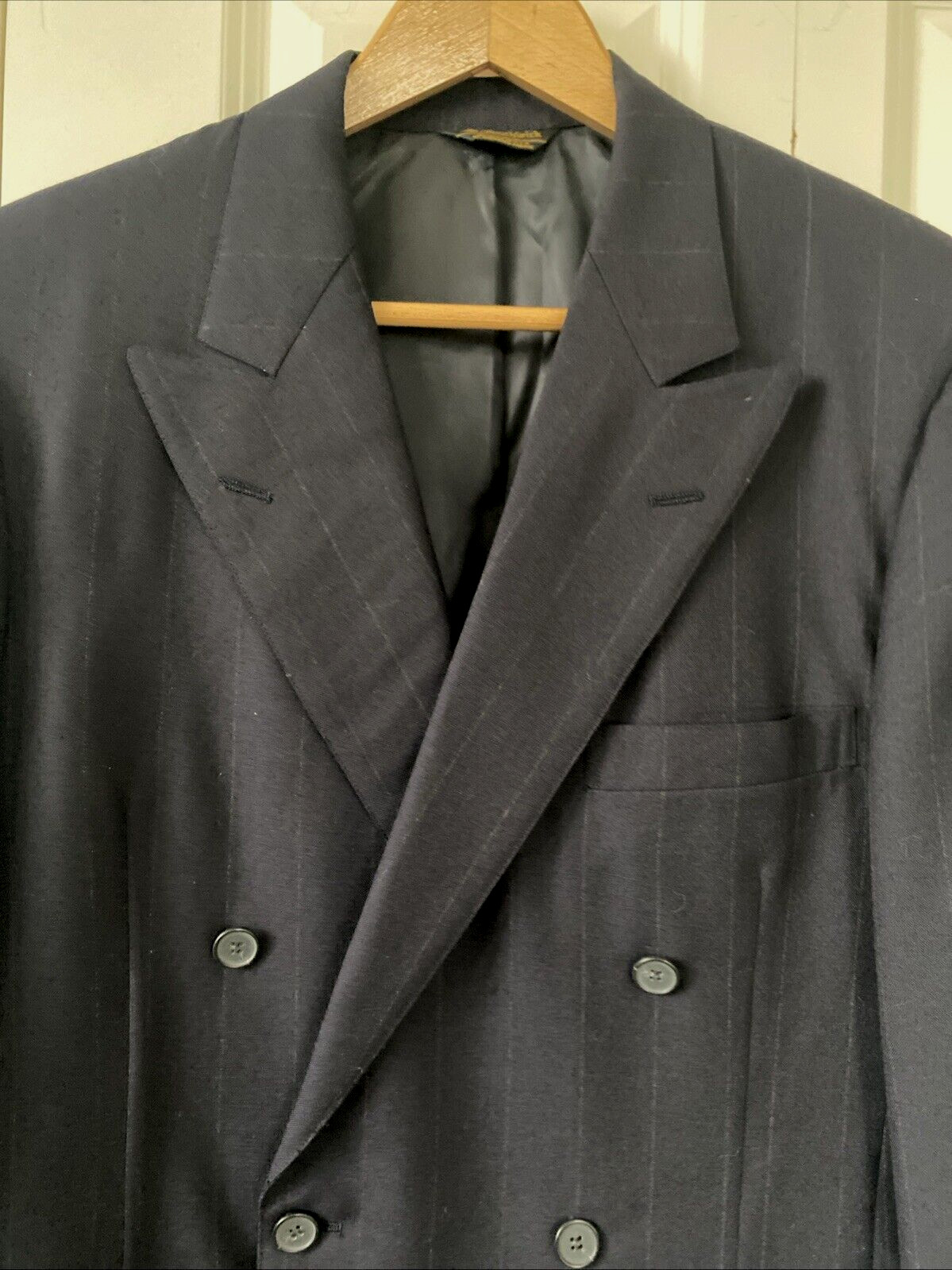 Vtg SOUTHWICK Navy Wool Chalk Stripe Double Breasted Peak Blazer Coat 41 Jacket