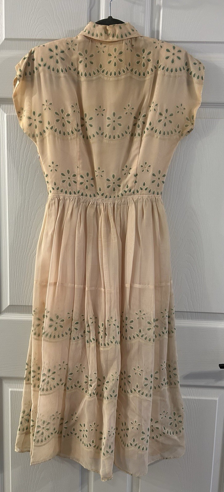 Vintage 1940’s/1950’s Peach Cutwork Floral Tea Length Dress, Size XS