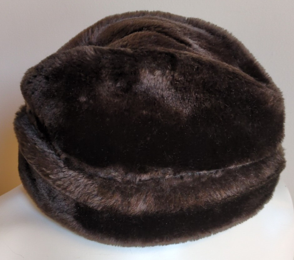 VTG Faux Fur Hat Small (20-21 in) Black United Hatters Cap Workers Union USA