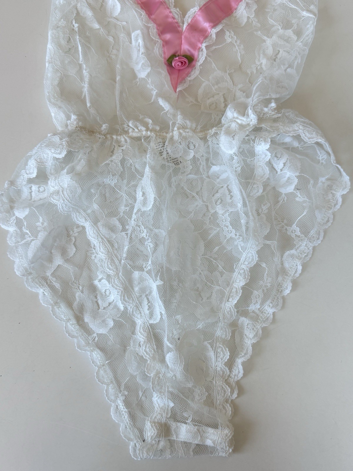 Vintage White Floral Lace Teddy w/ Finger Loop Lace Sleeves Romantic Whimsy OS