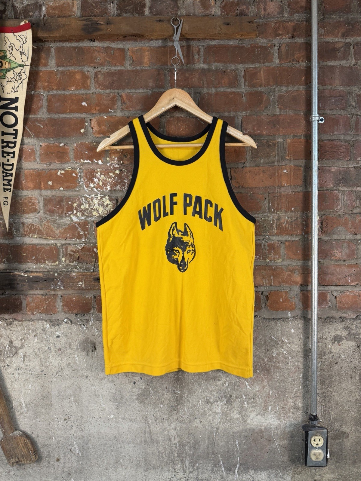 Vintage Felco Yellow Wolf Pack Basketball Jersey – size Medium