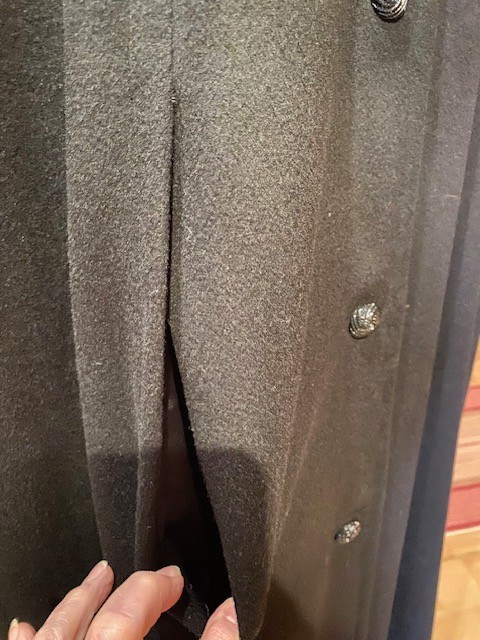 Vintage Custom Made Black Wool Cape beyond excellent condition – 4 buttons