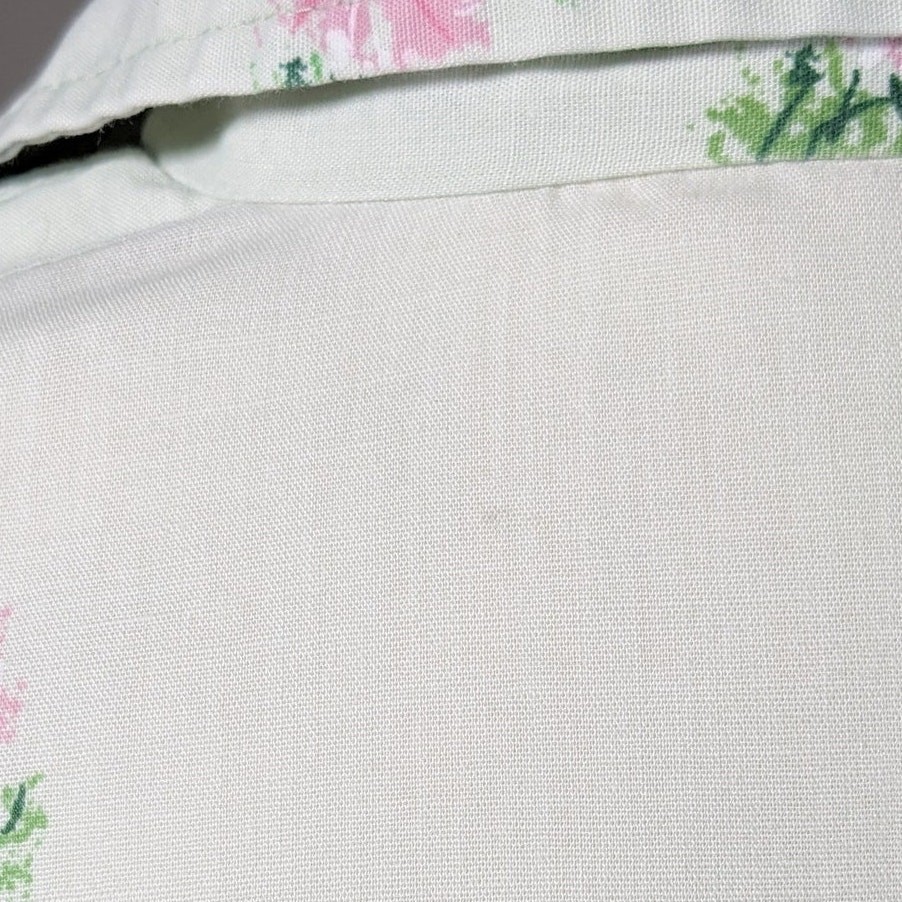 Vintage 60s Floral Pastel Green and Pink 3/4 Sleeve Button Down Collared Shirt